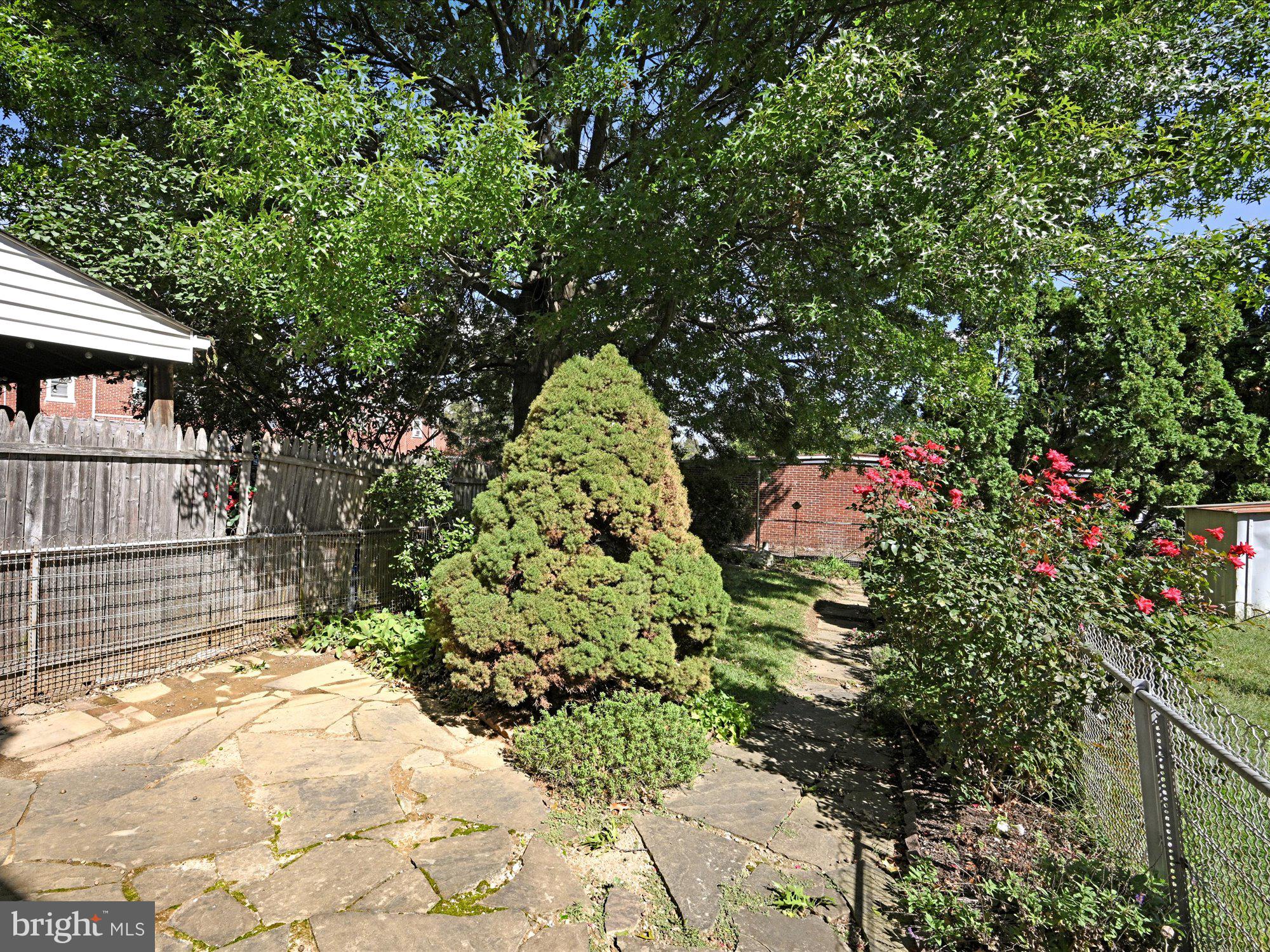 LANCASTER - Residential