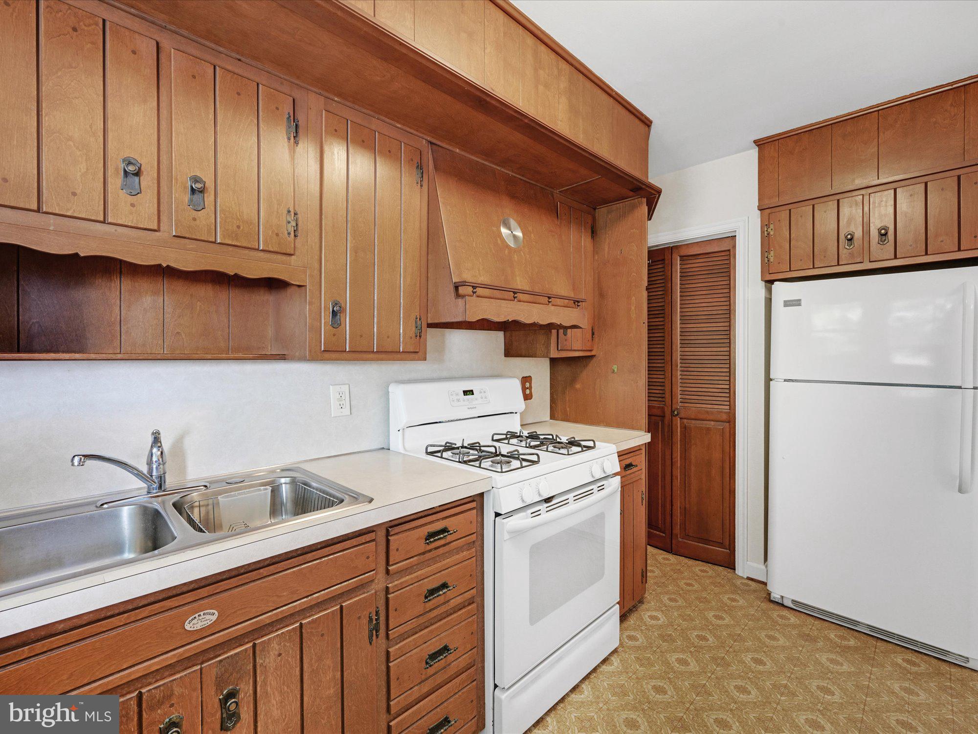 LANCASTER - Residential