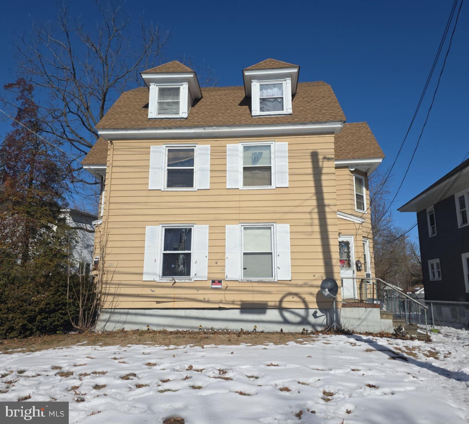 118 W MAIN ST W 120 W