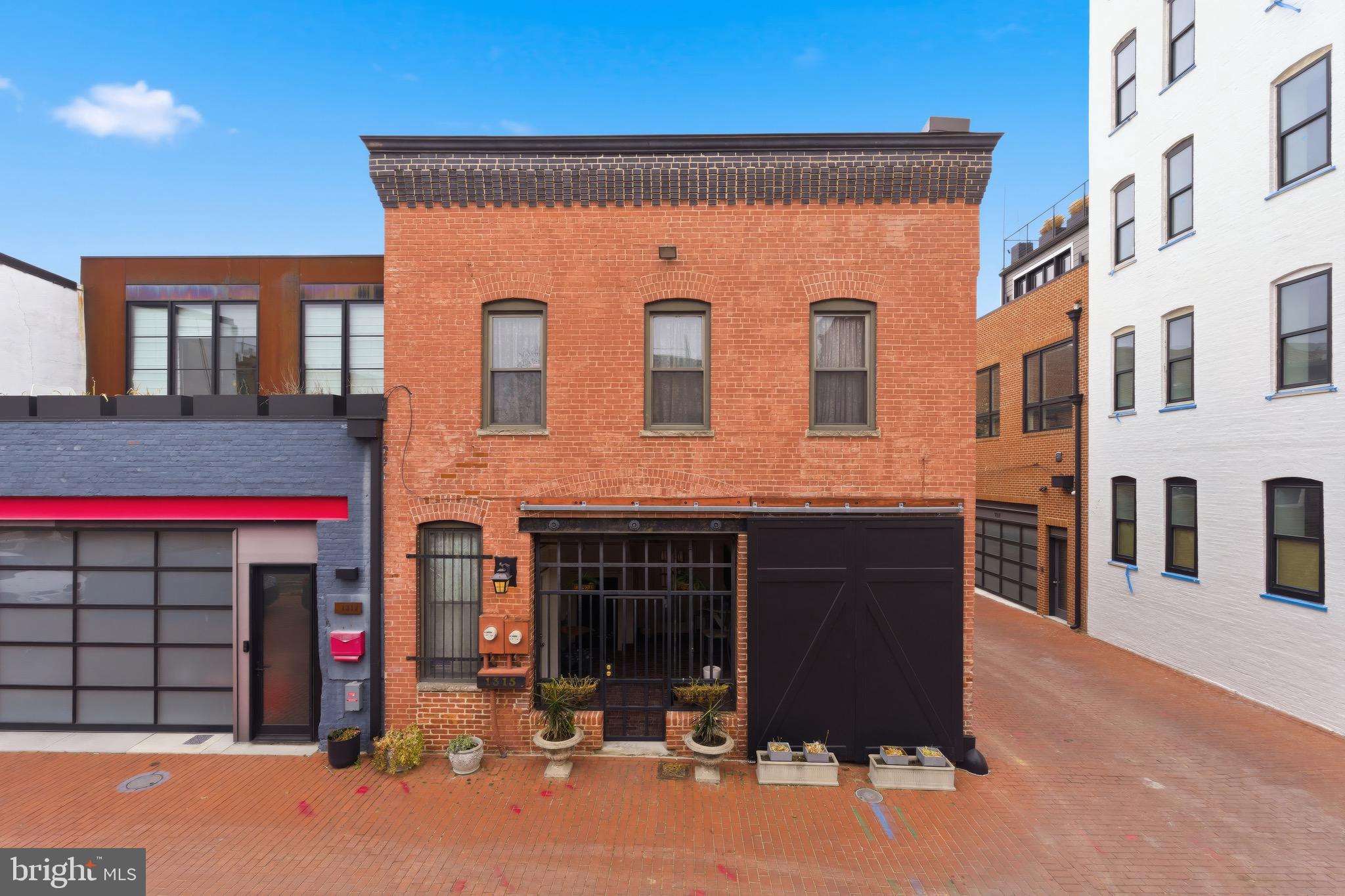 1315 NAYLOR COURT NW