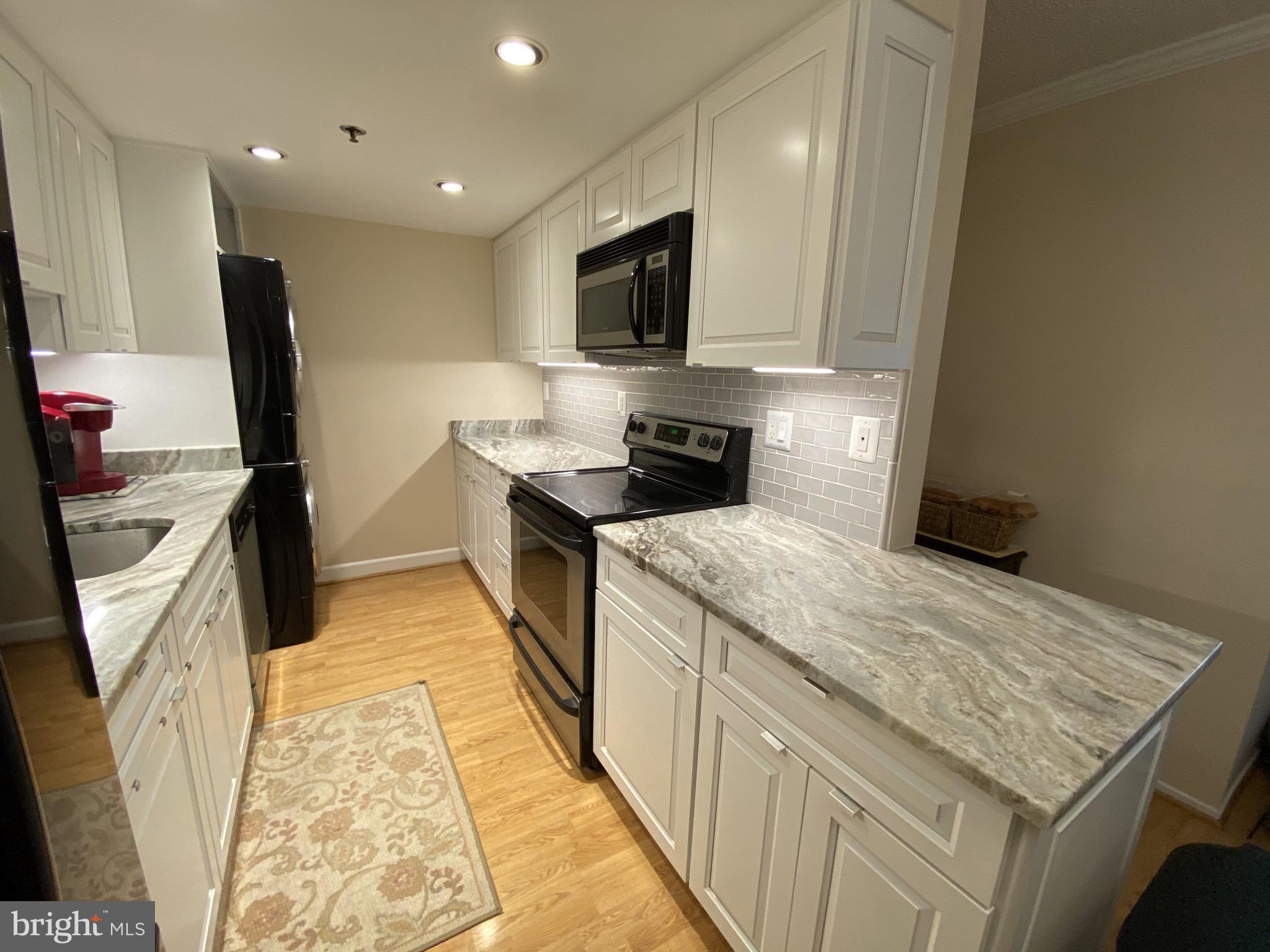 HIGHPOINTE - Residential