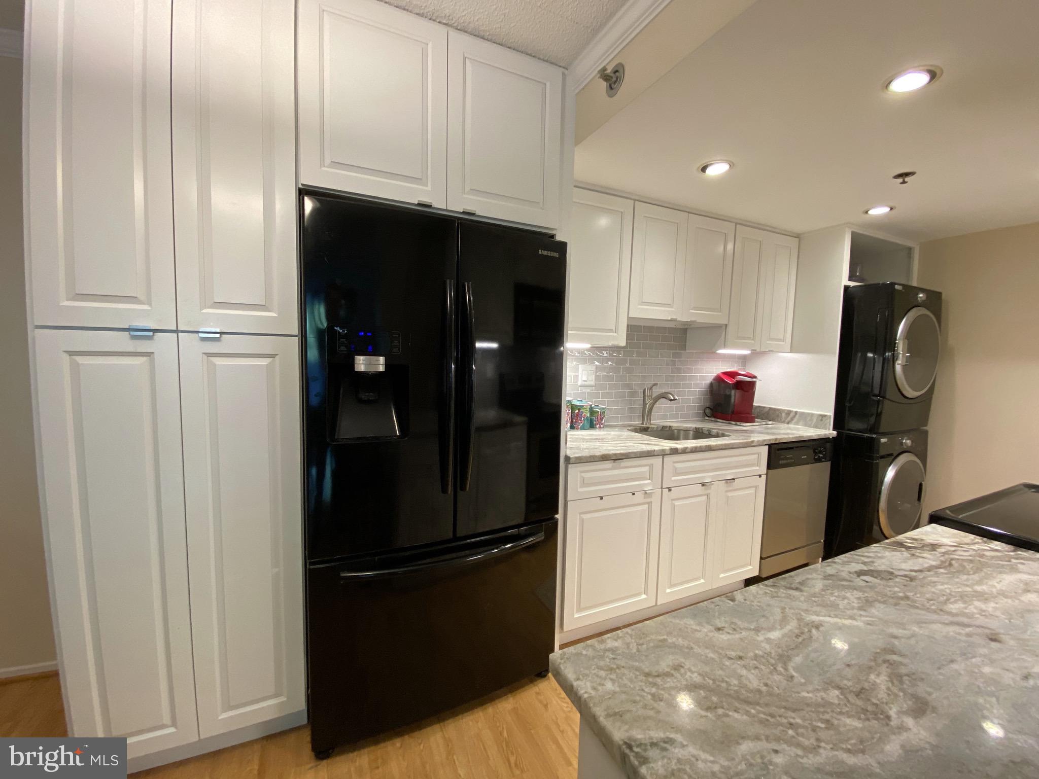 HIGHPOINTE - Residential