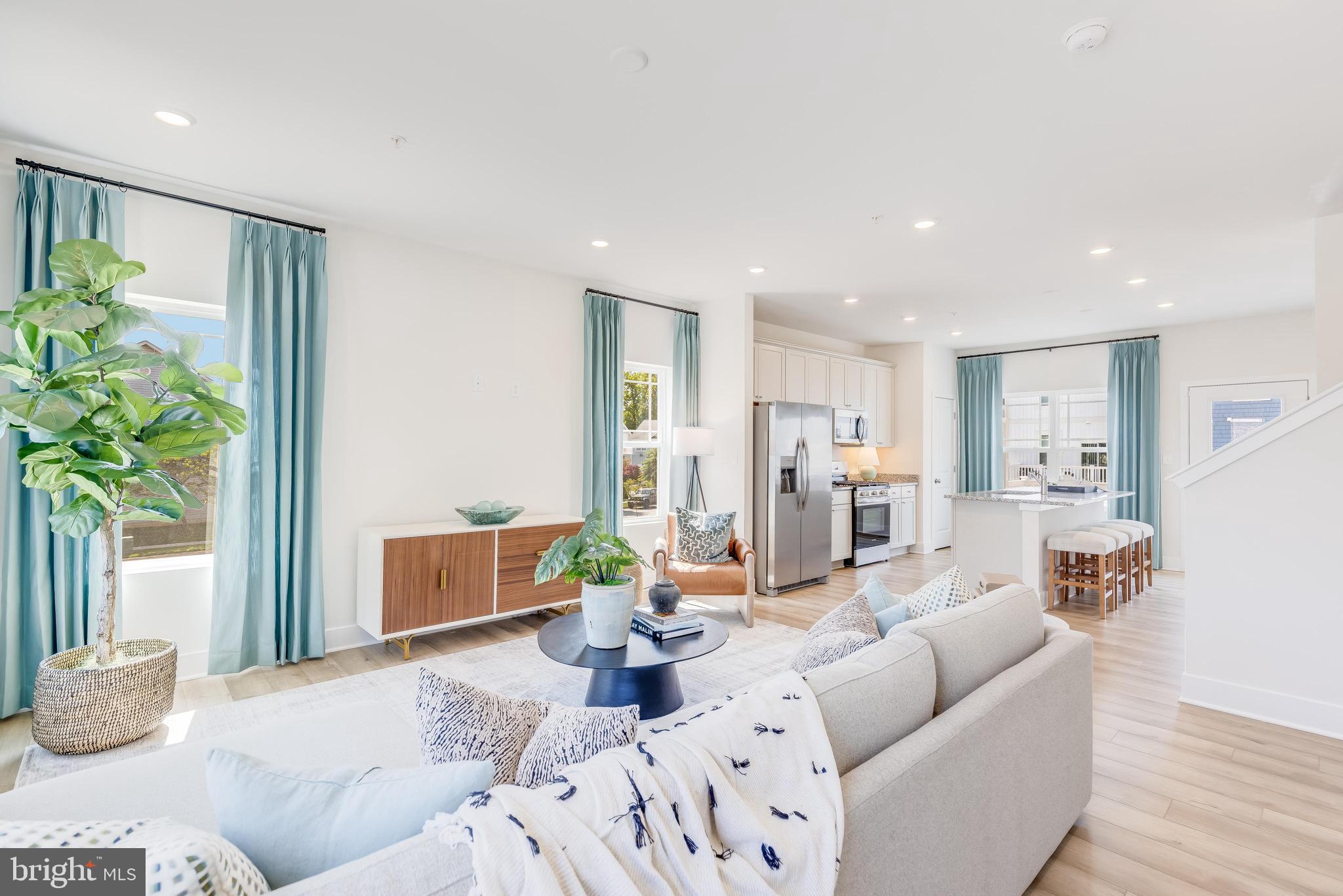 WATER'S LANDING - Residential