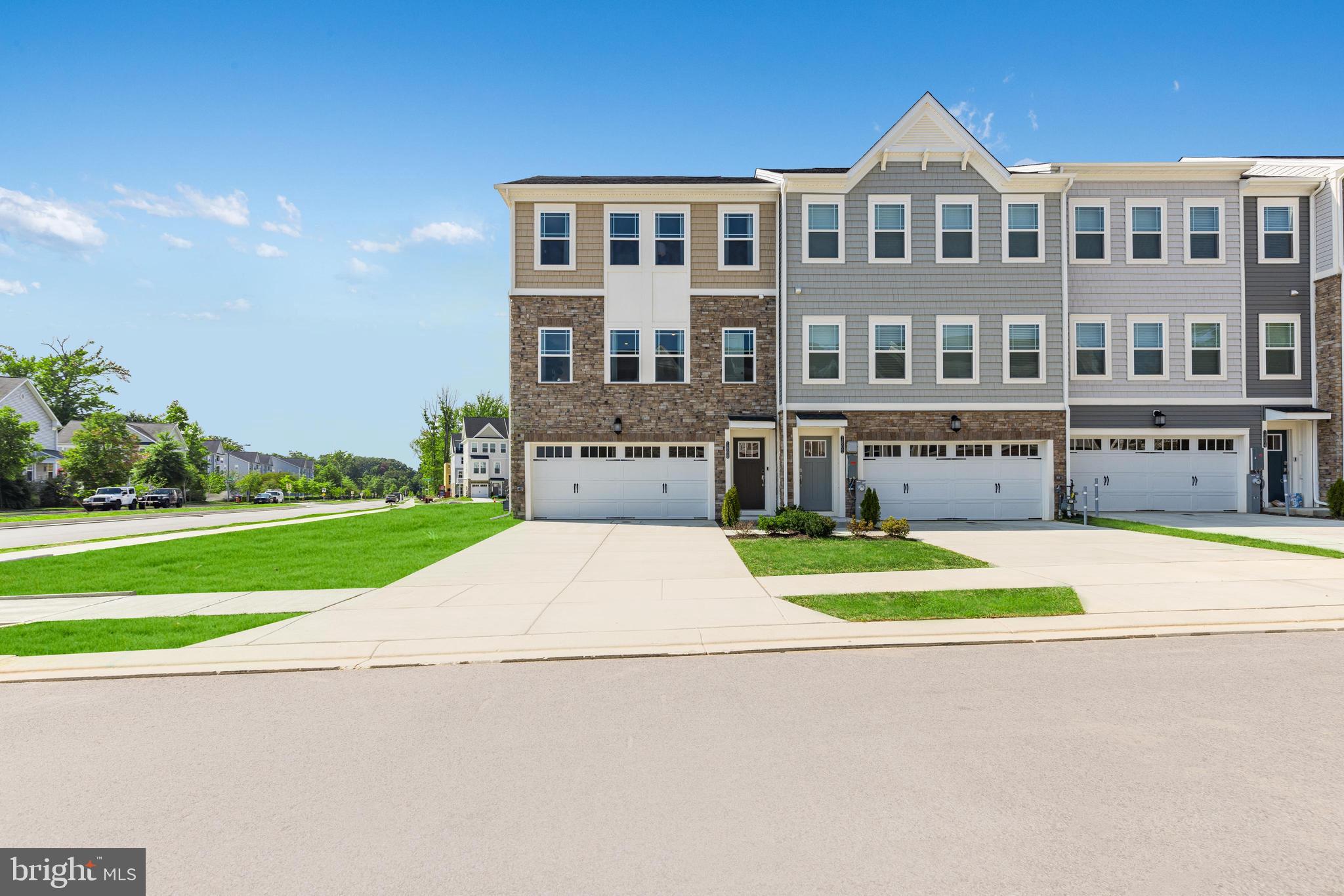 WATER'S LANDING - Residential