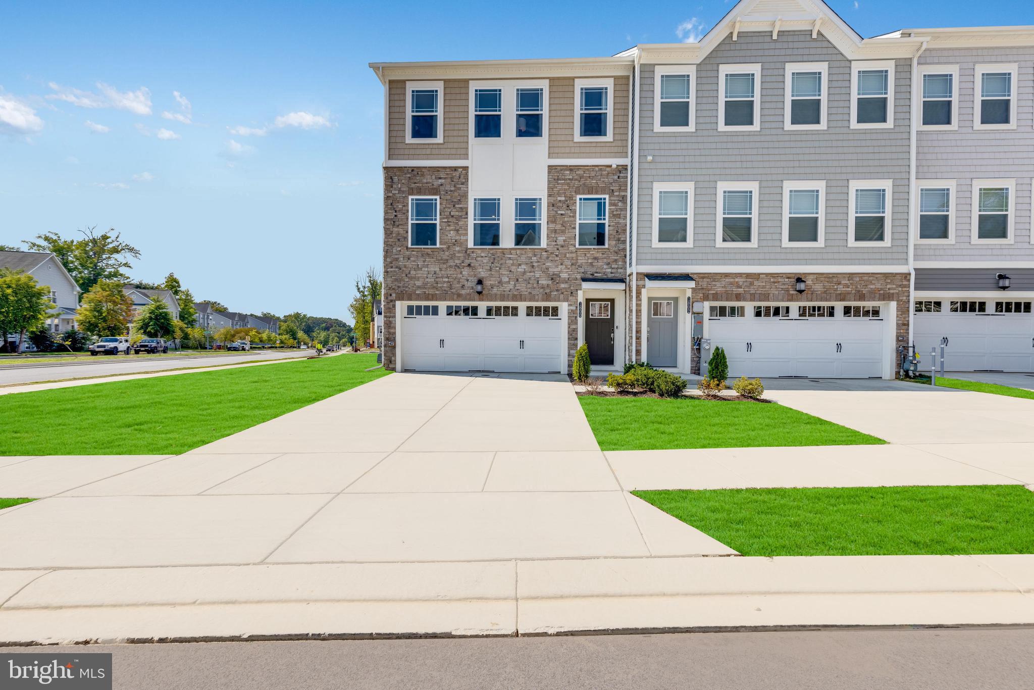 WATER'S LANDING - Residential