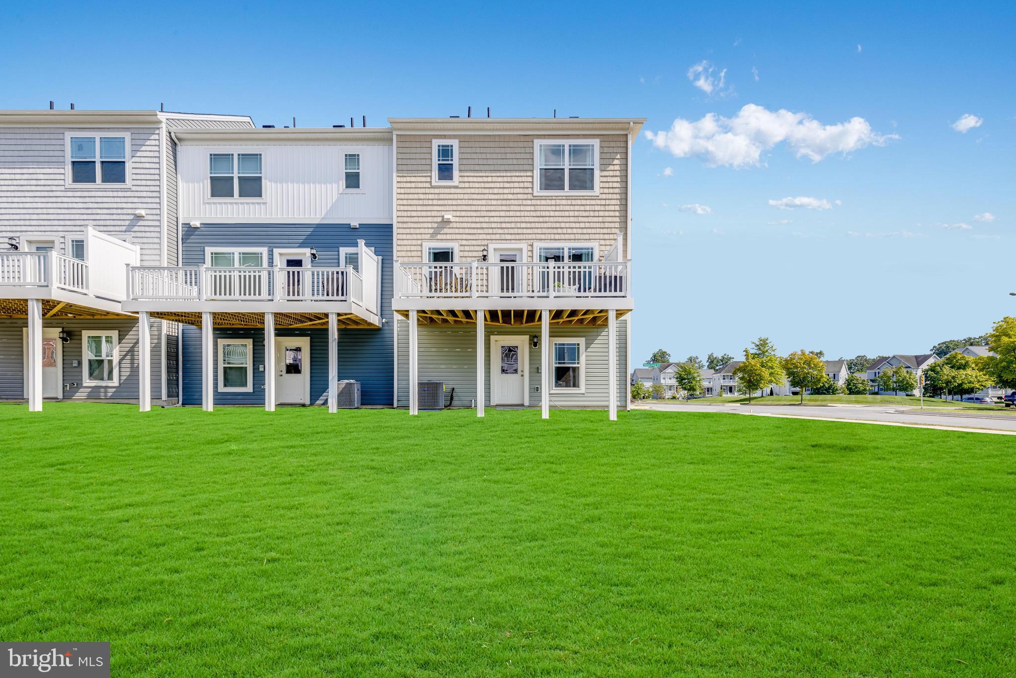 WATER'S LANDING - Residential