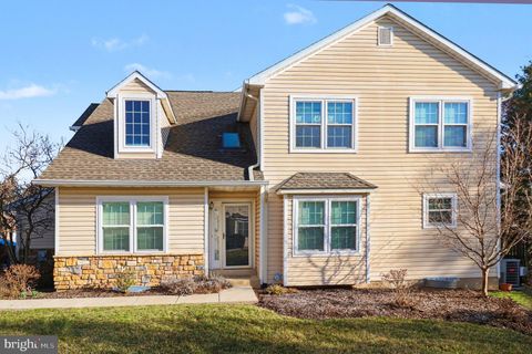 Photo of 112 Medinah Drive, BLUE BELL, PA 19422 (MLS # PAMC2169934)