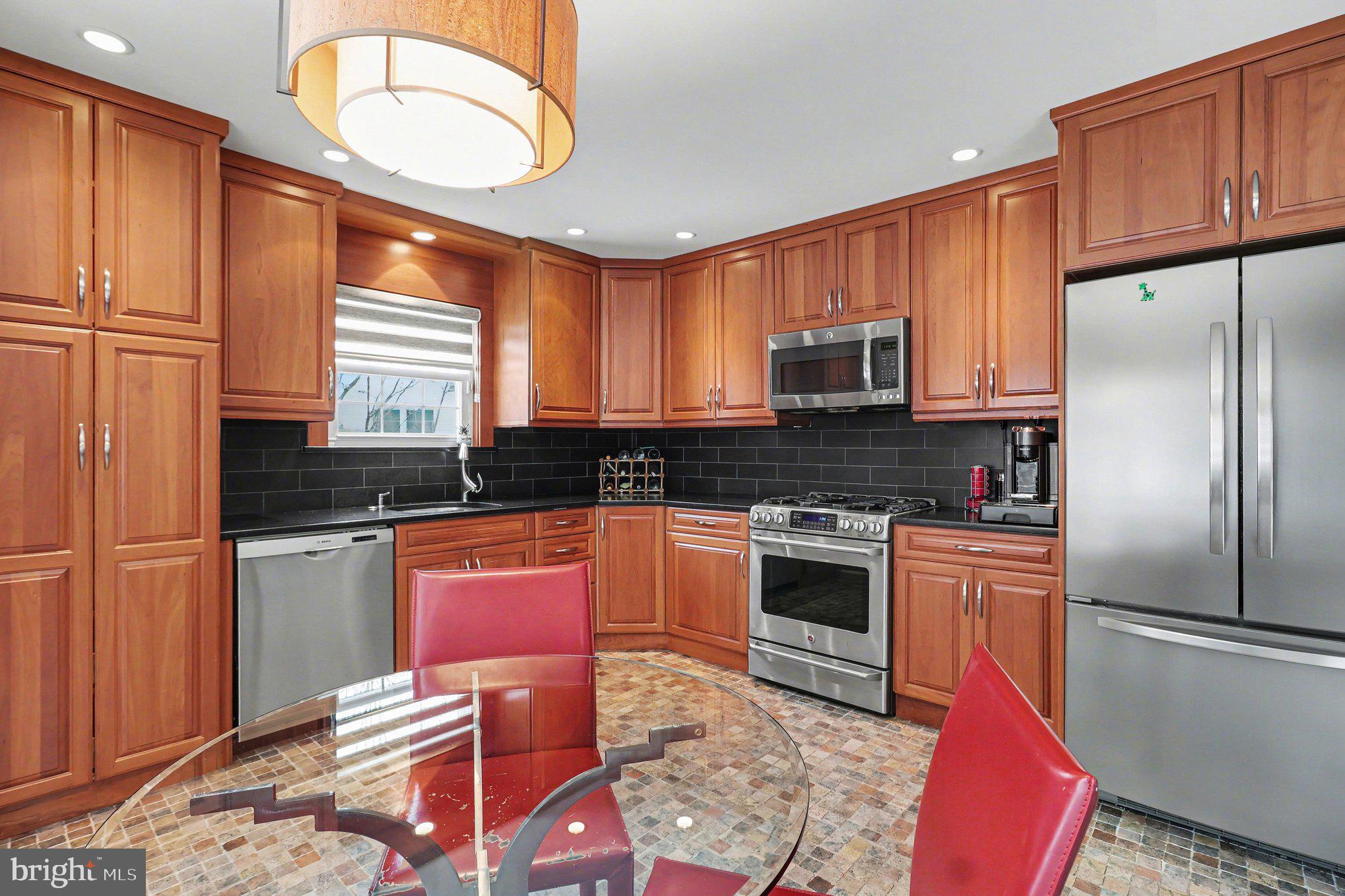 BLUE BELL CC - Residential