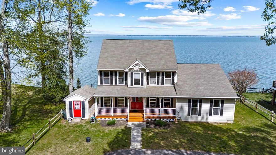 Every once in a while a house comes along that reminds me why people fall in love with river living in Westmoreland County.

This one checks all the boxes:

• 4 bedrooms | 3.5 baths
• Main level + upper level primary suites
• Circular driveway
• Deck and balcony overlooking the Potomac River
• Private sandy beach frontage with riparian rights

Protected shoreline with riprap and jetties, and a view that never gets old.

This Potomac River waterfront home is going to make someone’s river-life dream come true.