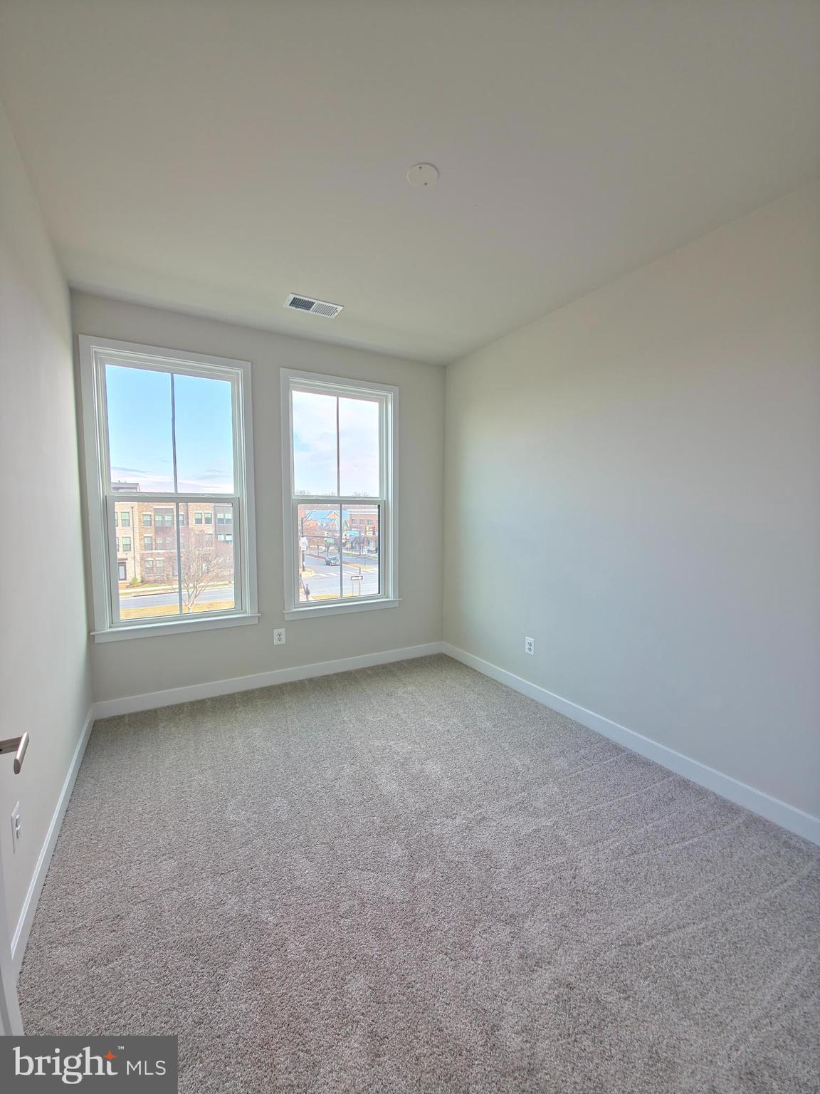 VILLAGES OF URBANA - Residential Lease