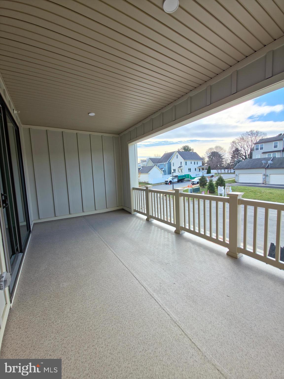 VILLAGES OF URBANA - Residential Lease