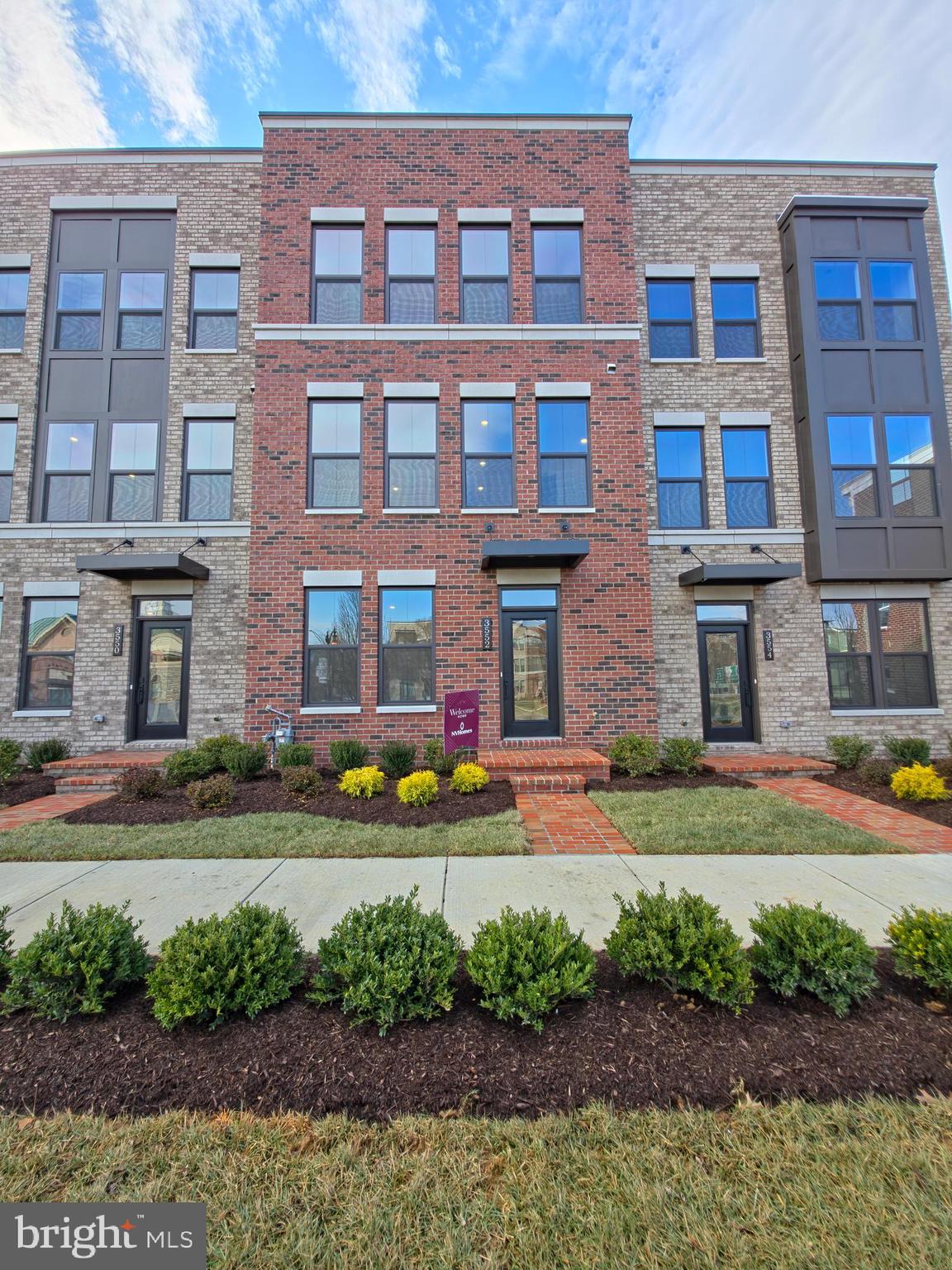 VILLAGES OF URBANA - Residential Lease