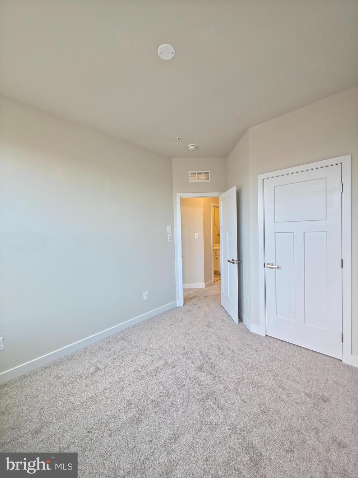 VILLAGES OF URBANA - Residential Lease