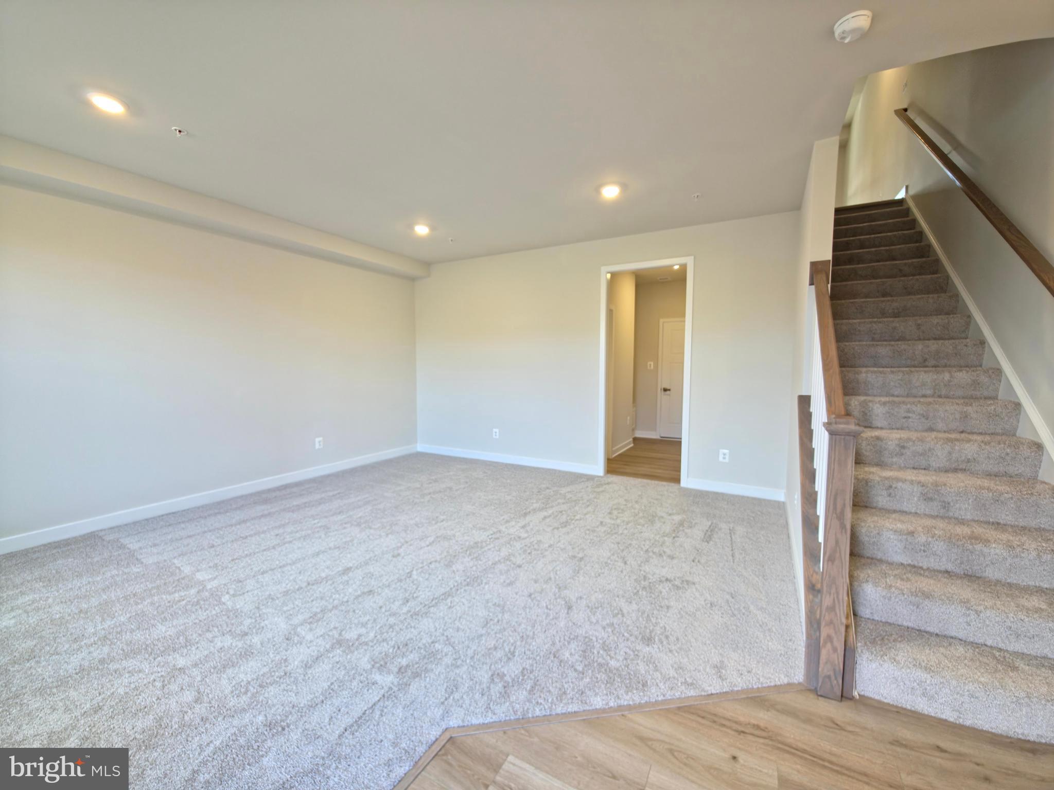 VILLAGES OF URBANA - Residential Lease