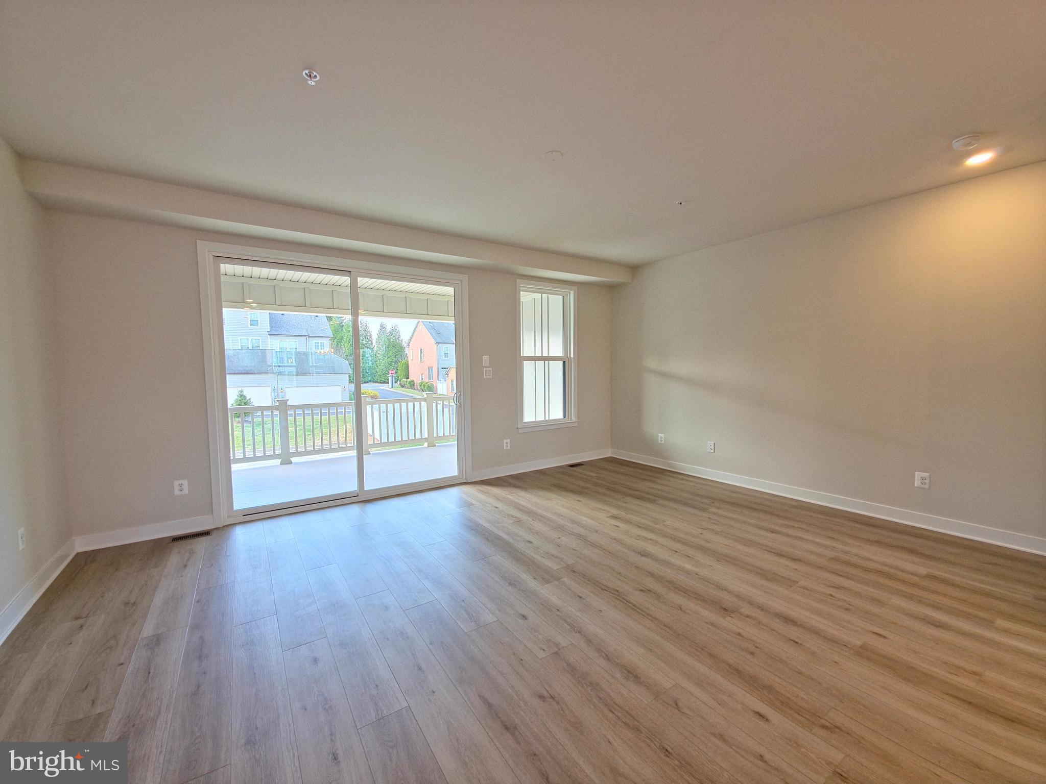 VILLAGES OF URBANA - Residential Lease