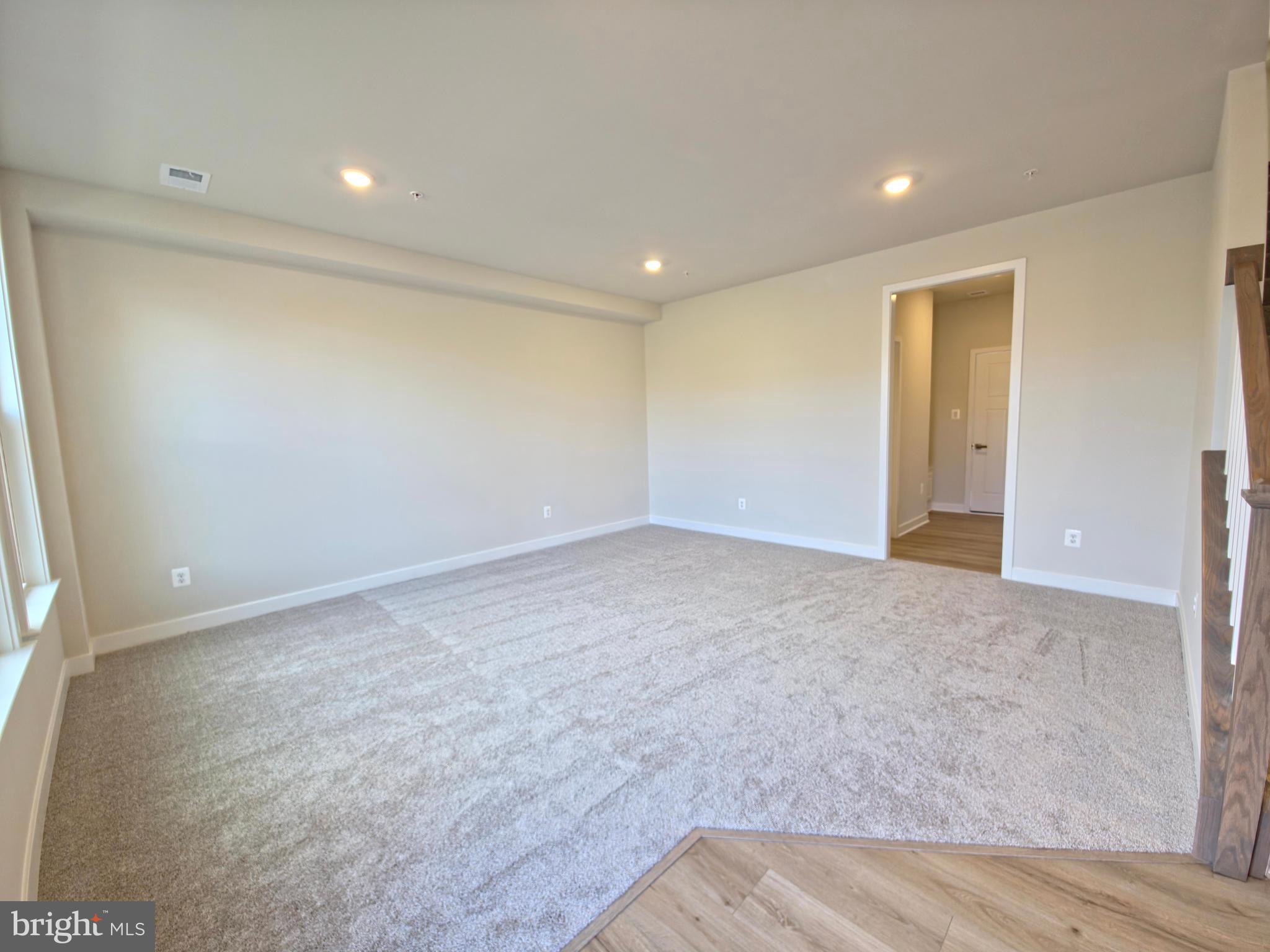 VILLAGES OF URBANA - Residential Lease