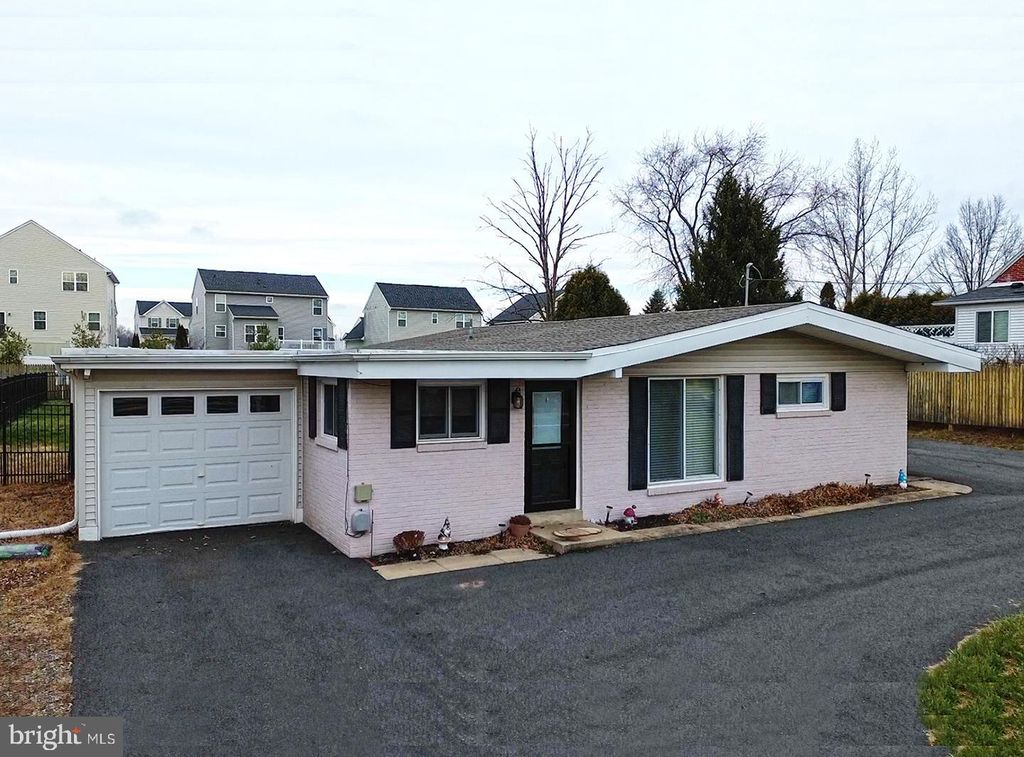 Photo of 2403 N Charlotte Street, POTTSTOWN, PA 19464 (MLS # PAMC2164000)