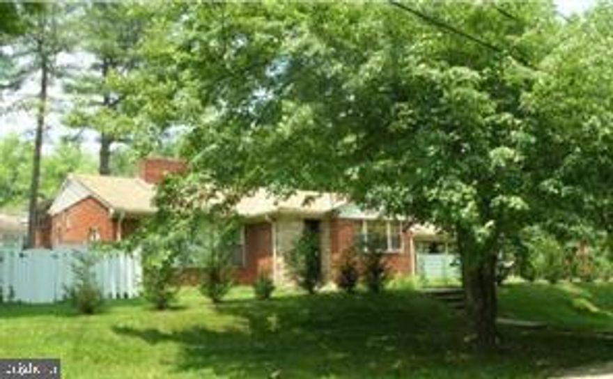 Calling all investors, builders, and dreamers — perfect canvas for your vision.
Excellent investment/development opportunity. Large10040 sq. ft. corner lot.  Renovate, rebuild, or design your very own dream home, the possibilities here are endless. !!  Sold strictly As Is.