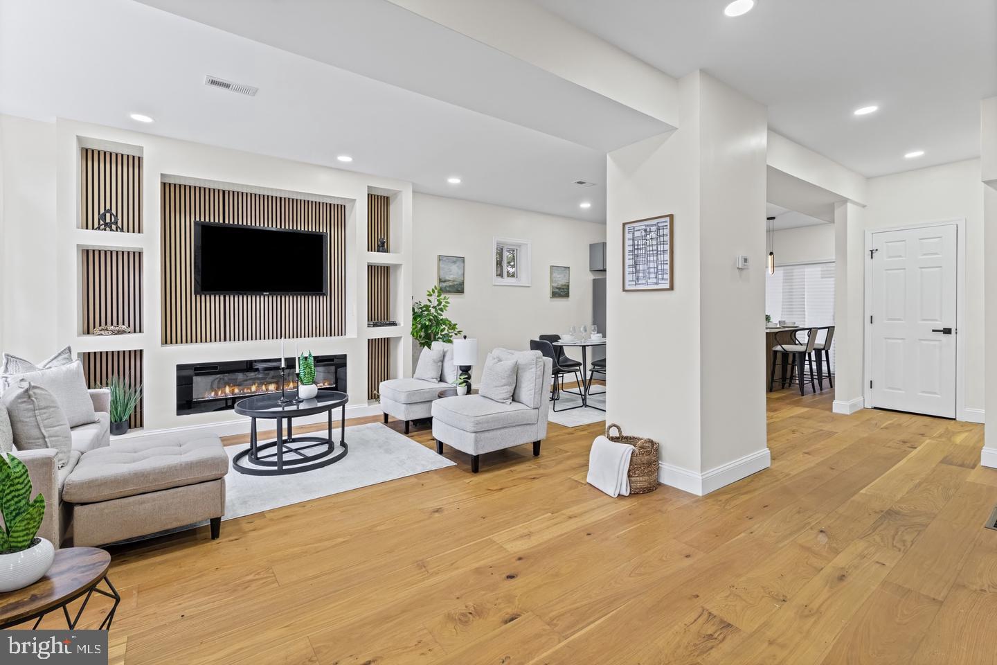 2530 HARLEM AVENUE