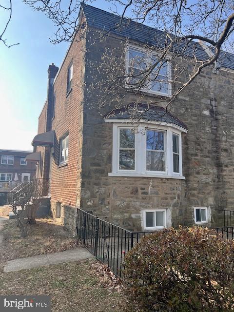 PRICE REDUCED!!!Make your offer today!!Welcome to see this Beautiful Twin House with 3 spacious bedrooms and 1.5 baths with Hardwood floor thru out. Modern style kitchen with Granite countertop. Finished basement with extra spaces and powder room, and new floor thru out. Parking space in rear and garage.