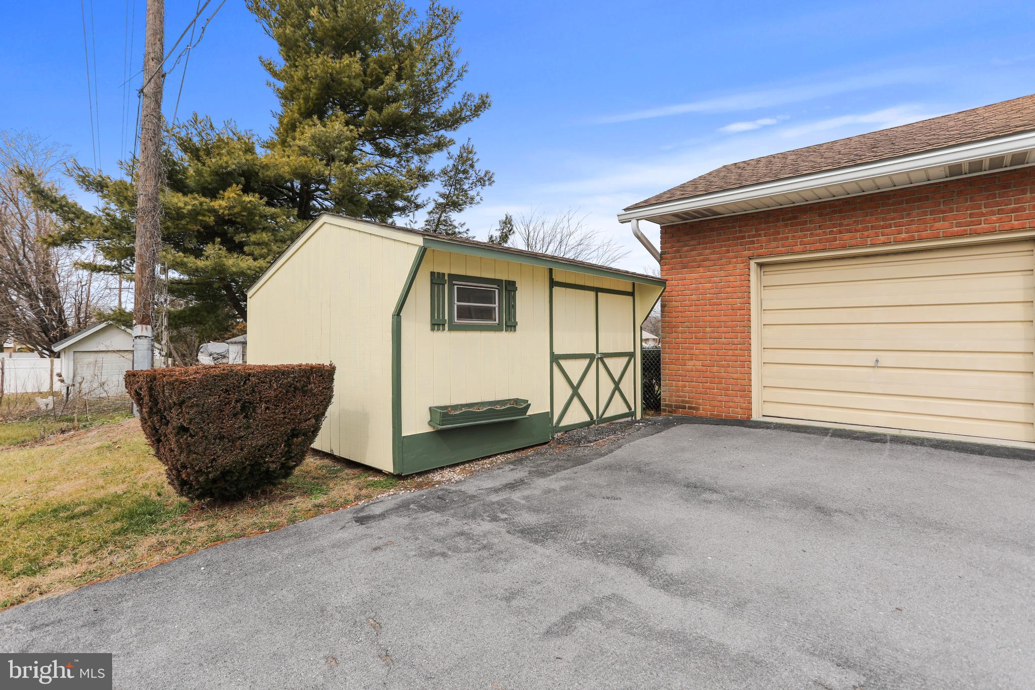 HAGERSTOWN - Residential