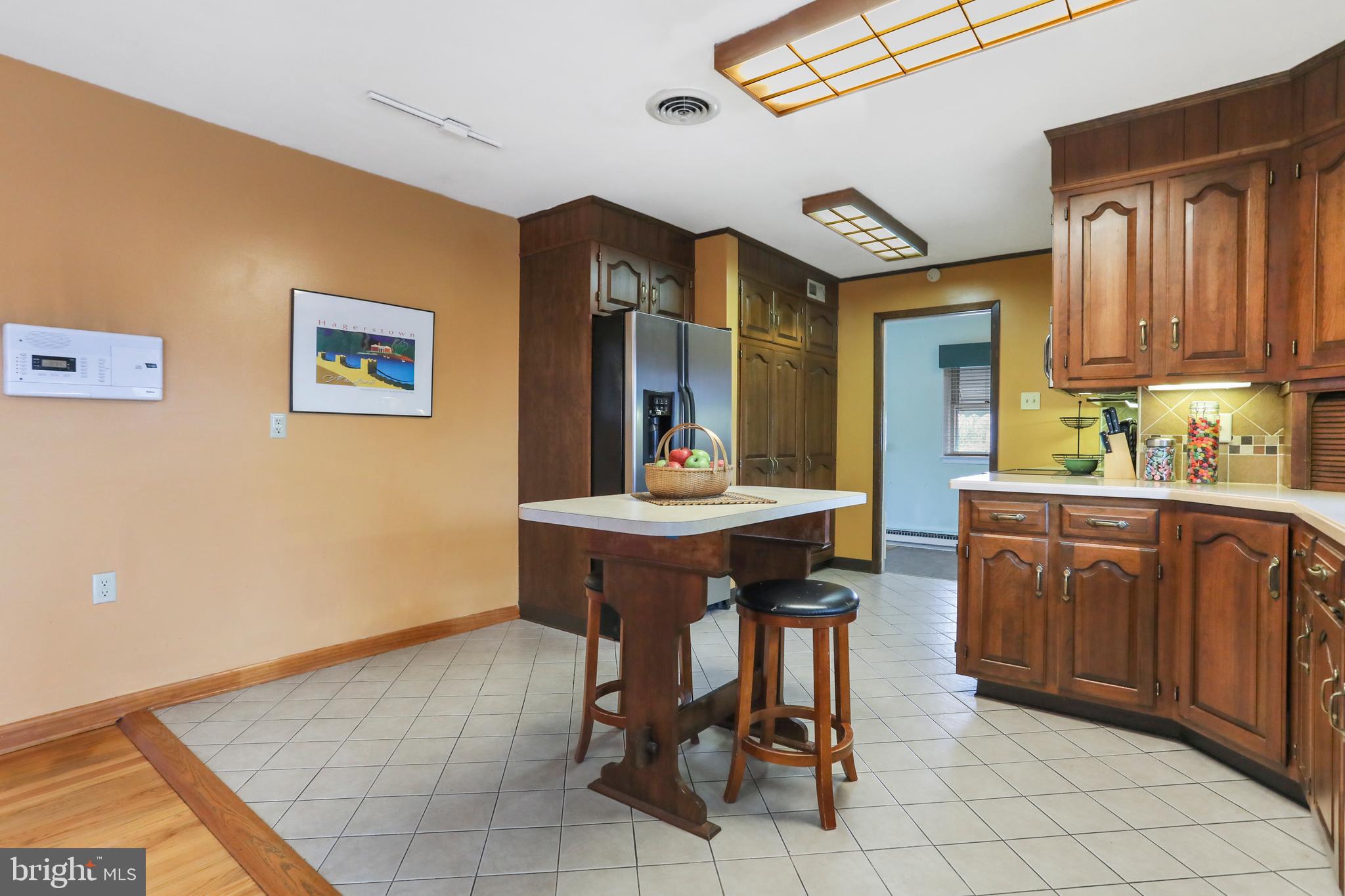 HAGERSTOWN - Residential