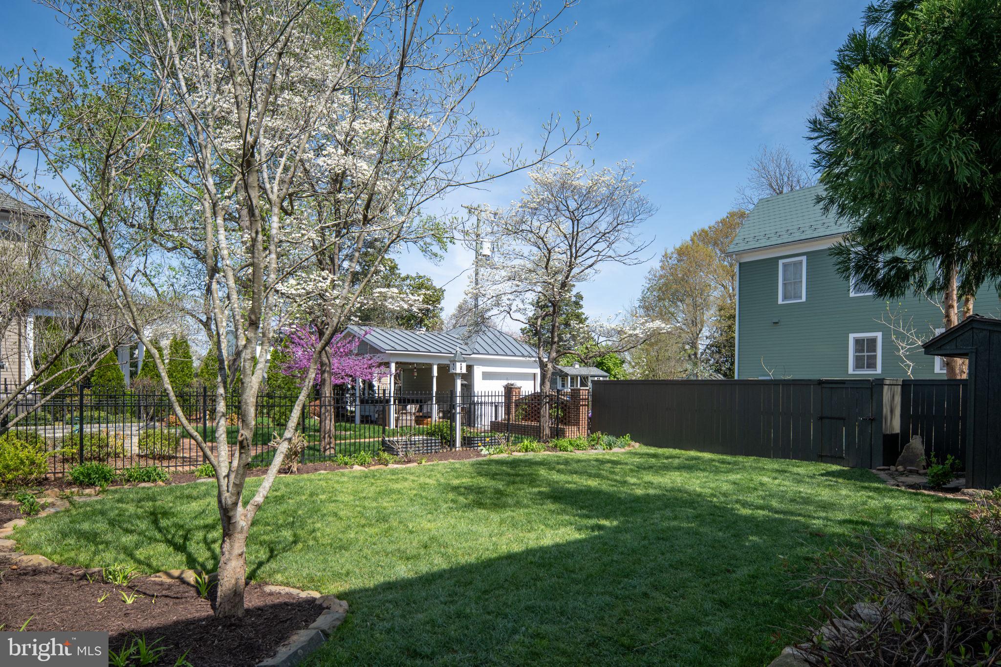 FREDERICKSBURG CITY - Residential