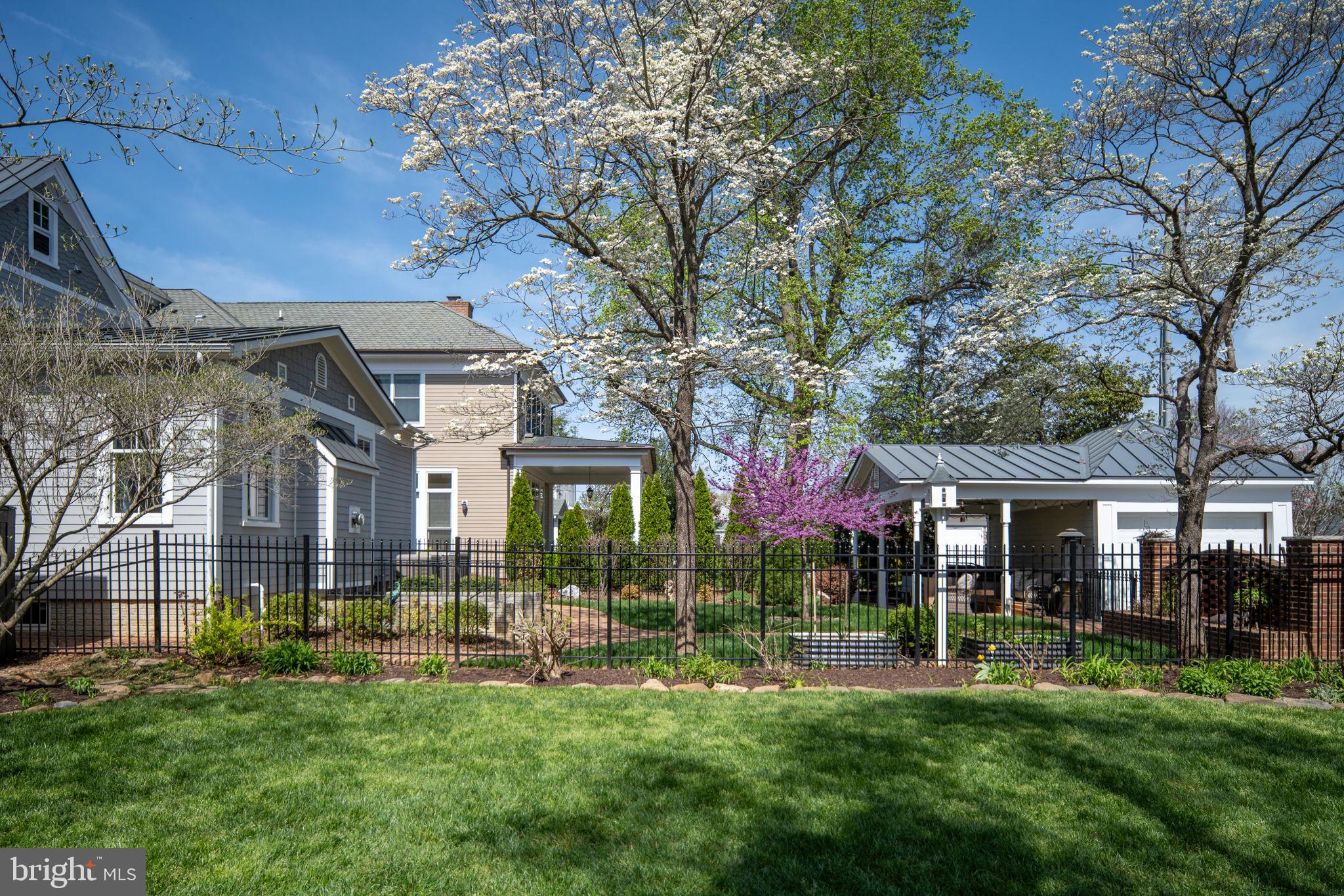 FREDERICKSBURG CITY - Residential