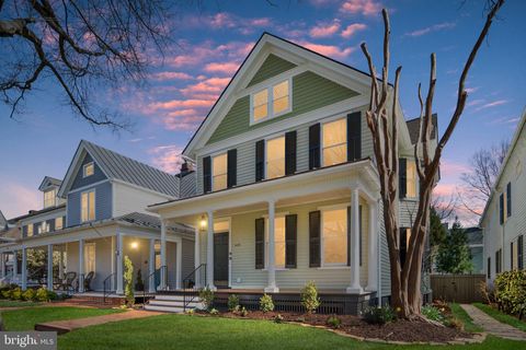 1403 WASHINGTON AVENUE FREDERICKSBURG VA 22401