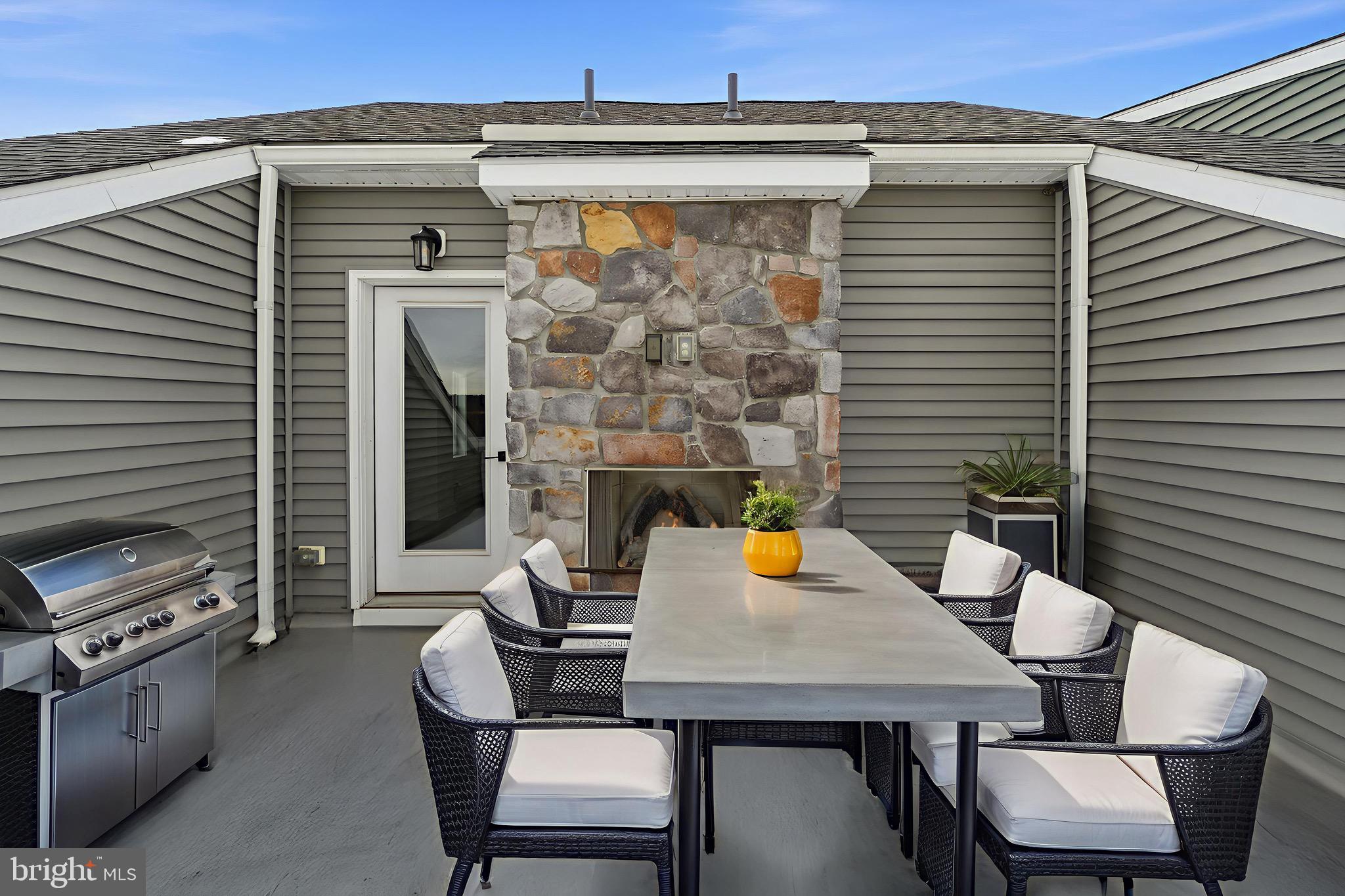 STEELPOINTE - Residential