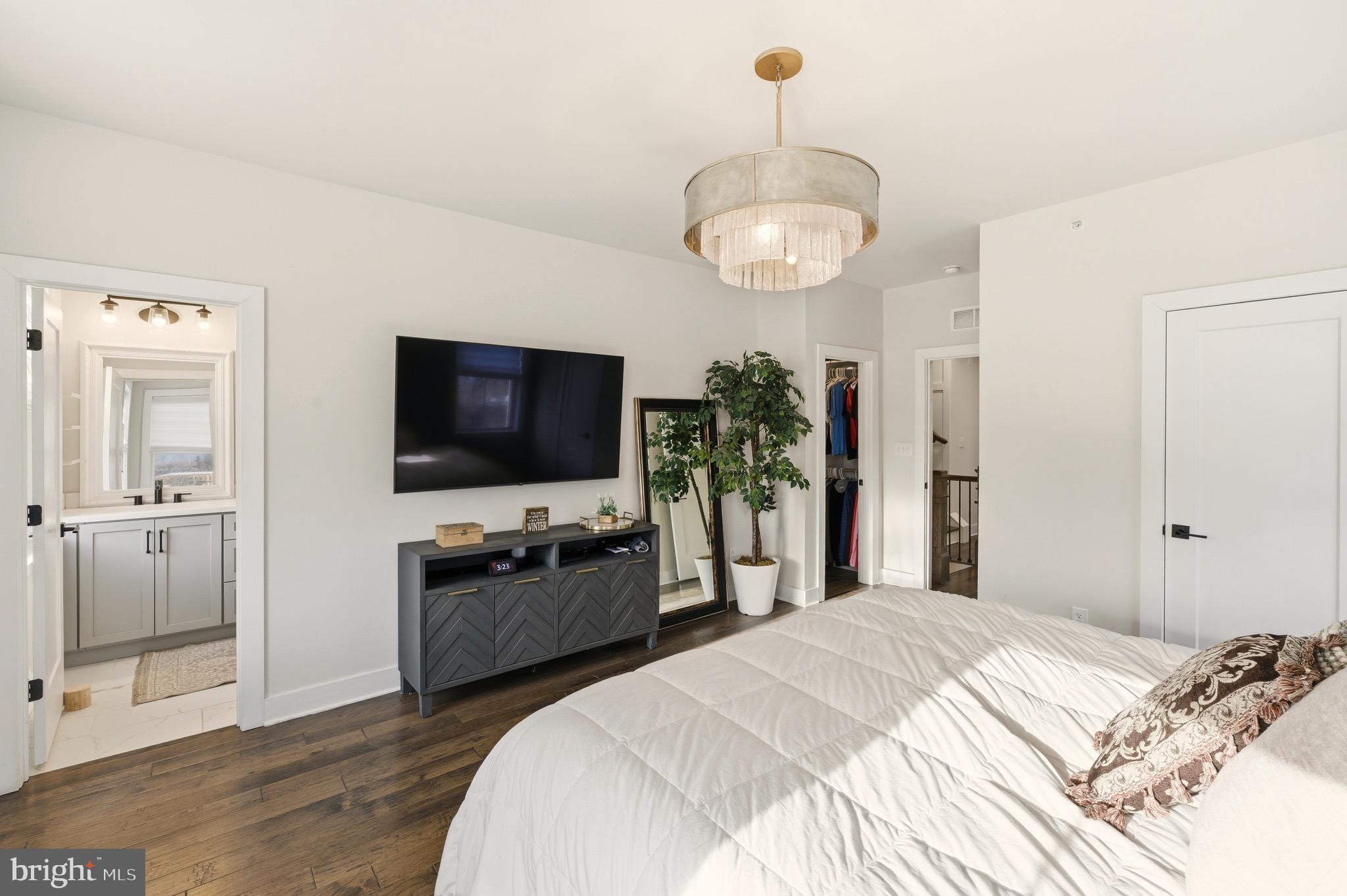 STEELPOINTE - Residential