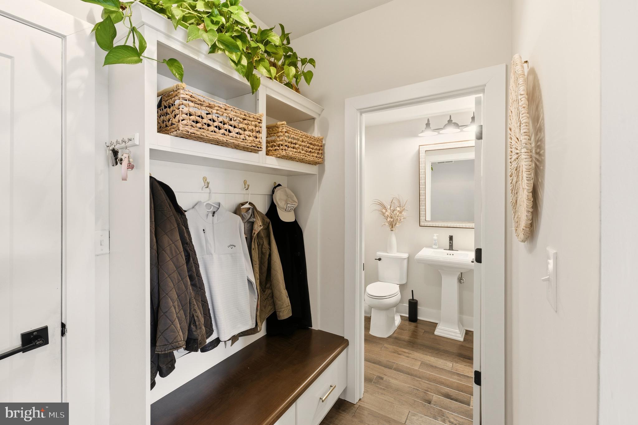 STEELPOINTE - Residential