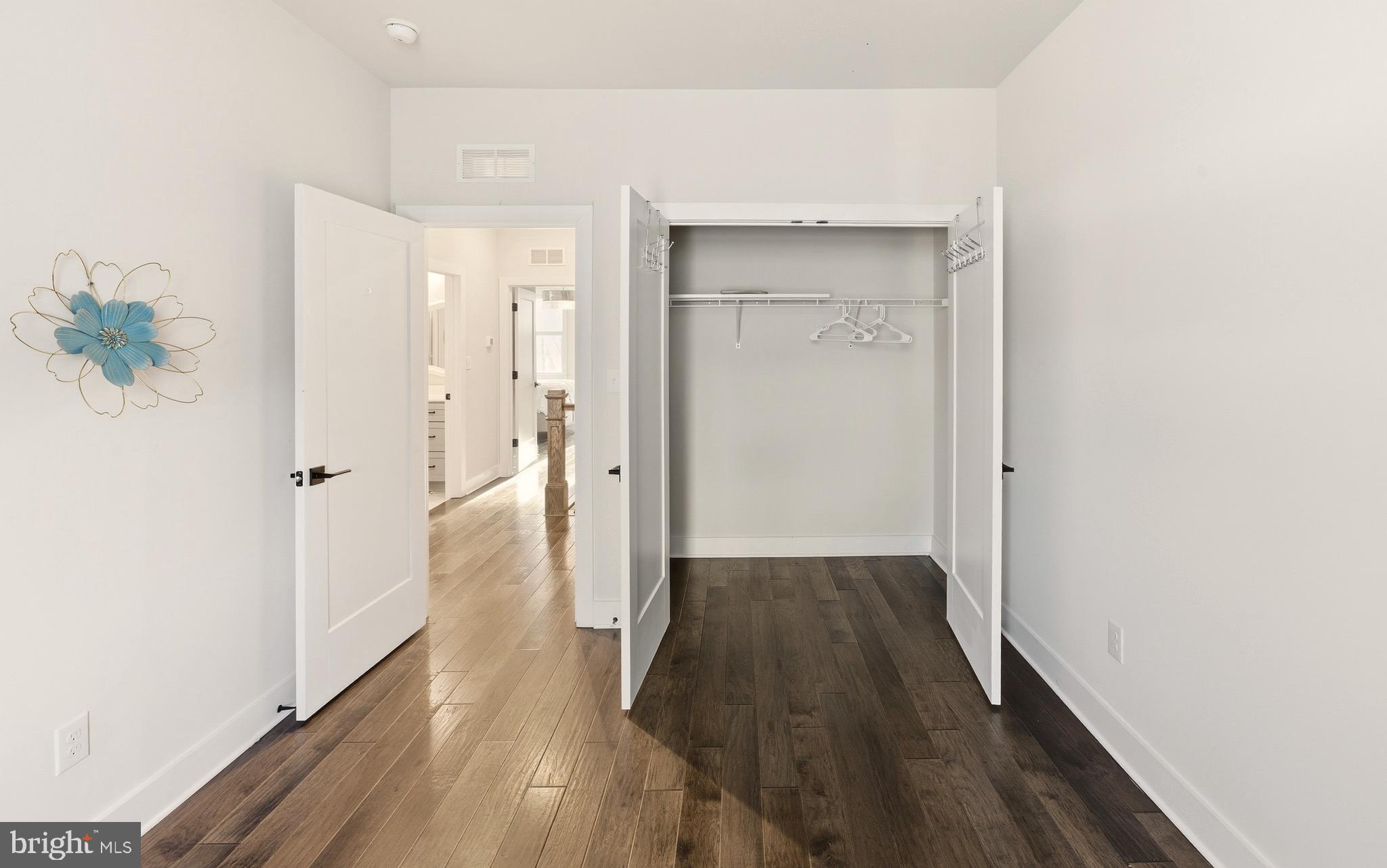 STEELPOINTE - Residential