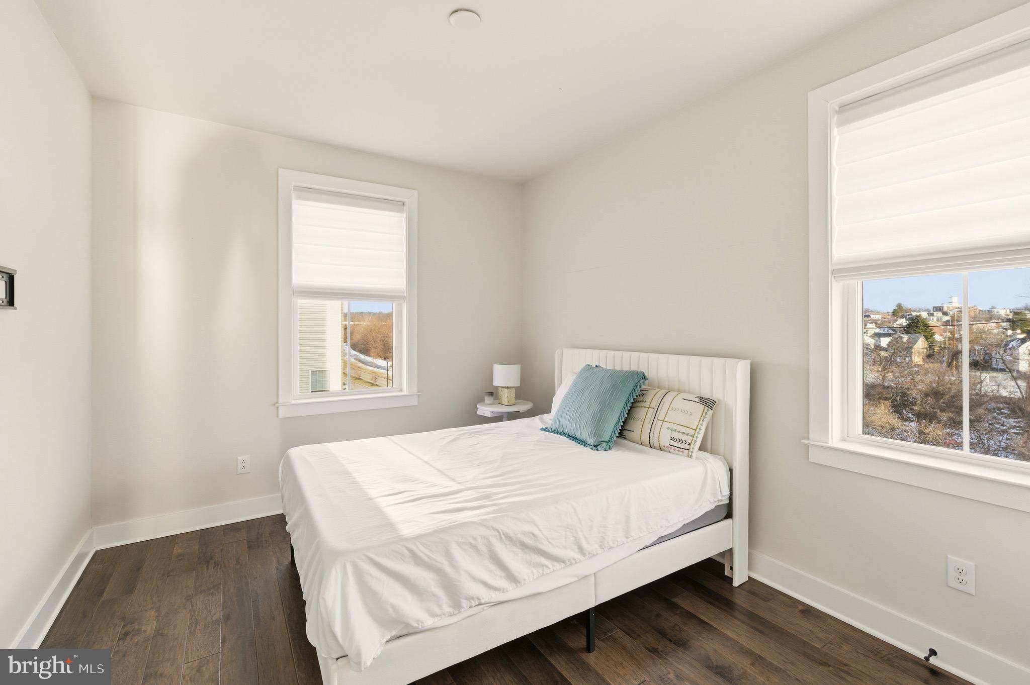 STEELPOINTE - Residential