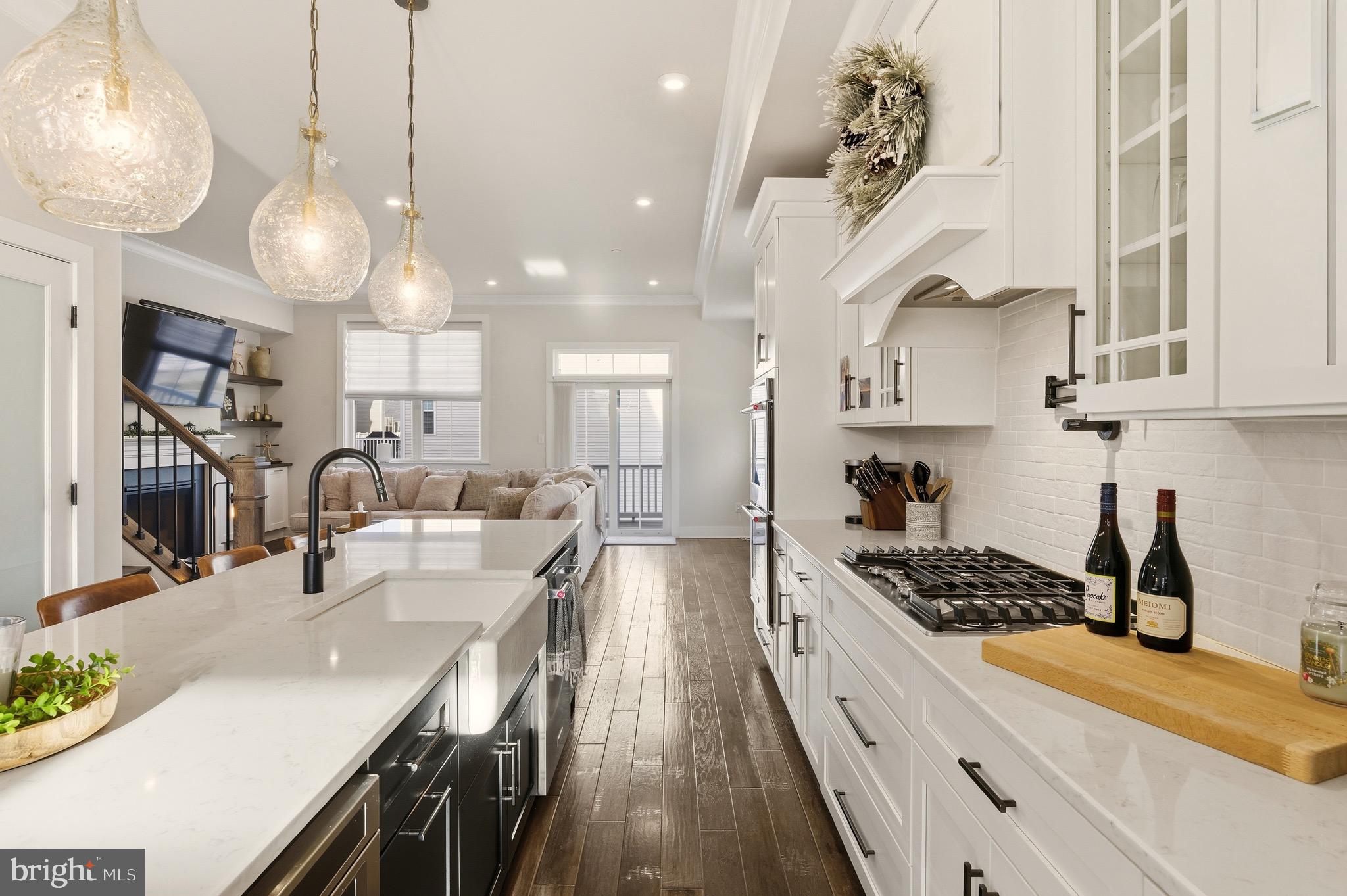 STEELPOINTE - Residential