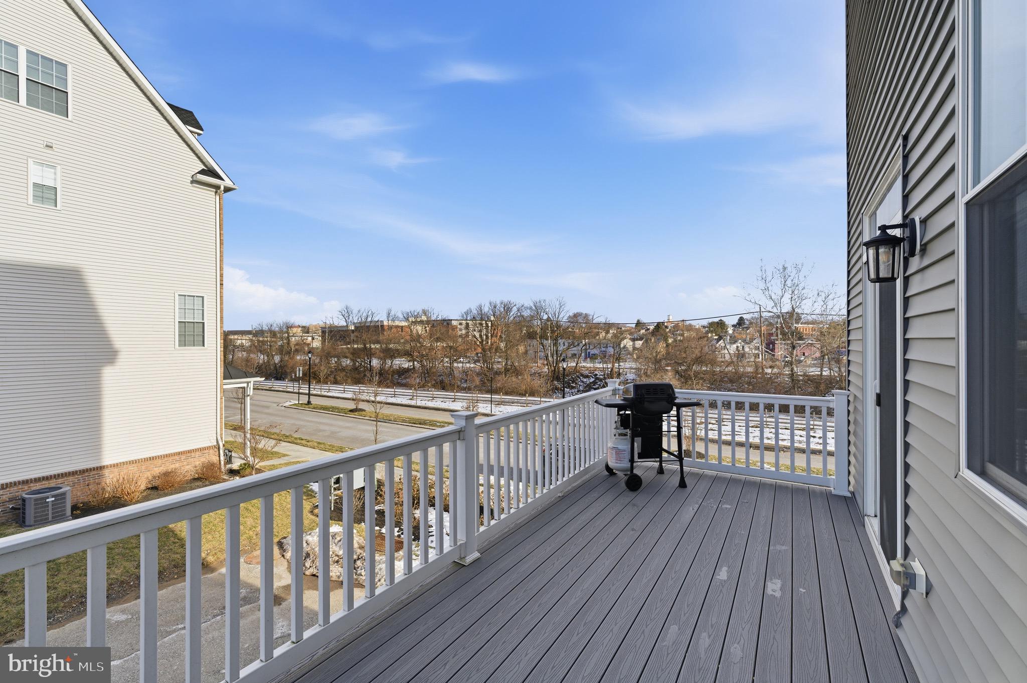 STEELPOINTE - Residential