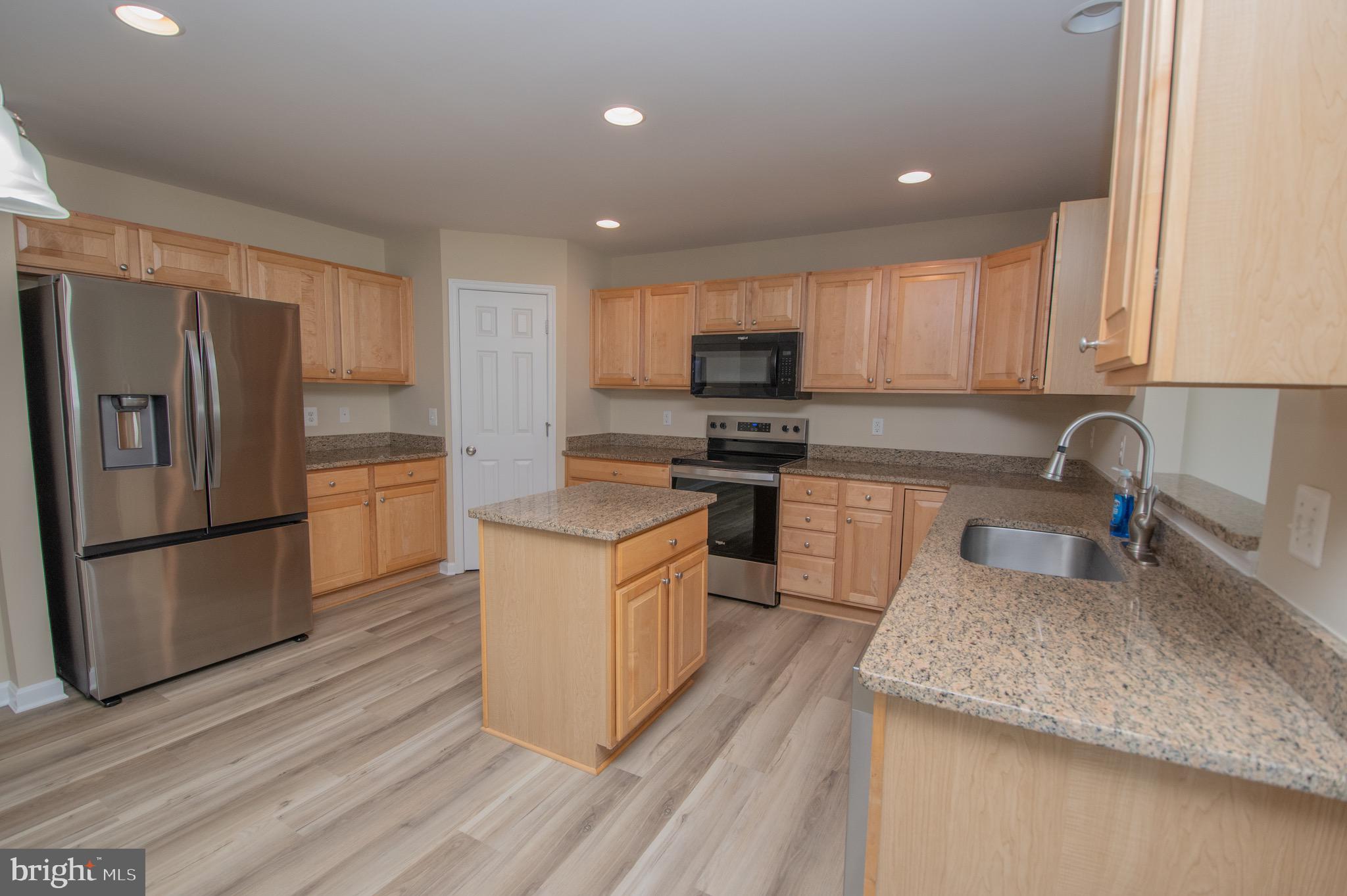 COUNTRY GROVE - Residential