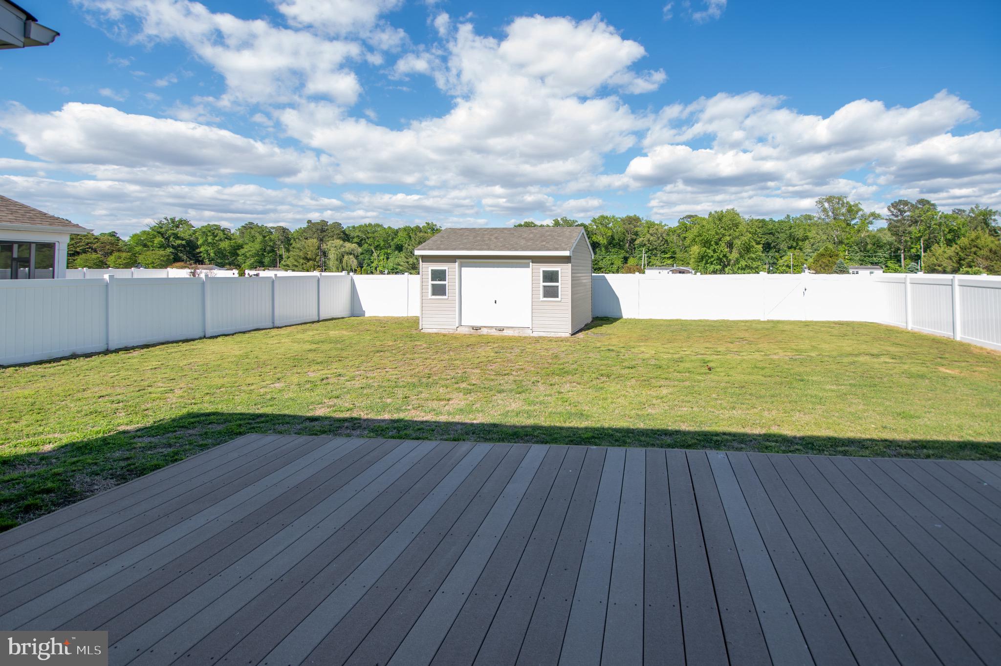COUNTRY GROVE - Residential