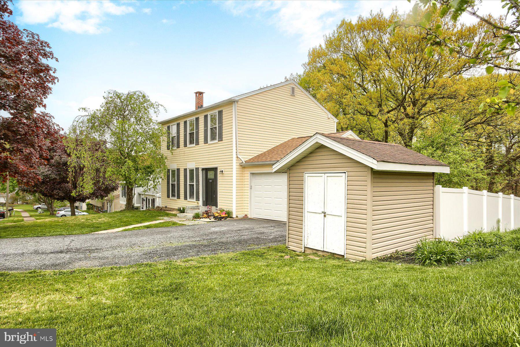 1680 PEBBLE BROOK LANE