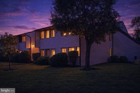 4 AVON DRIVE F EAST WINDSOR NJ 08520