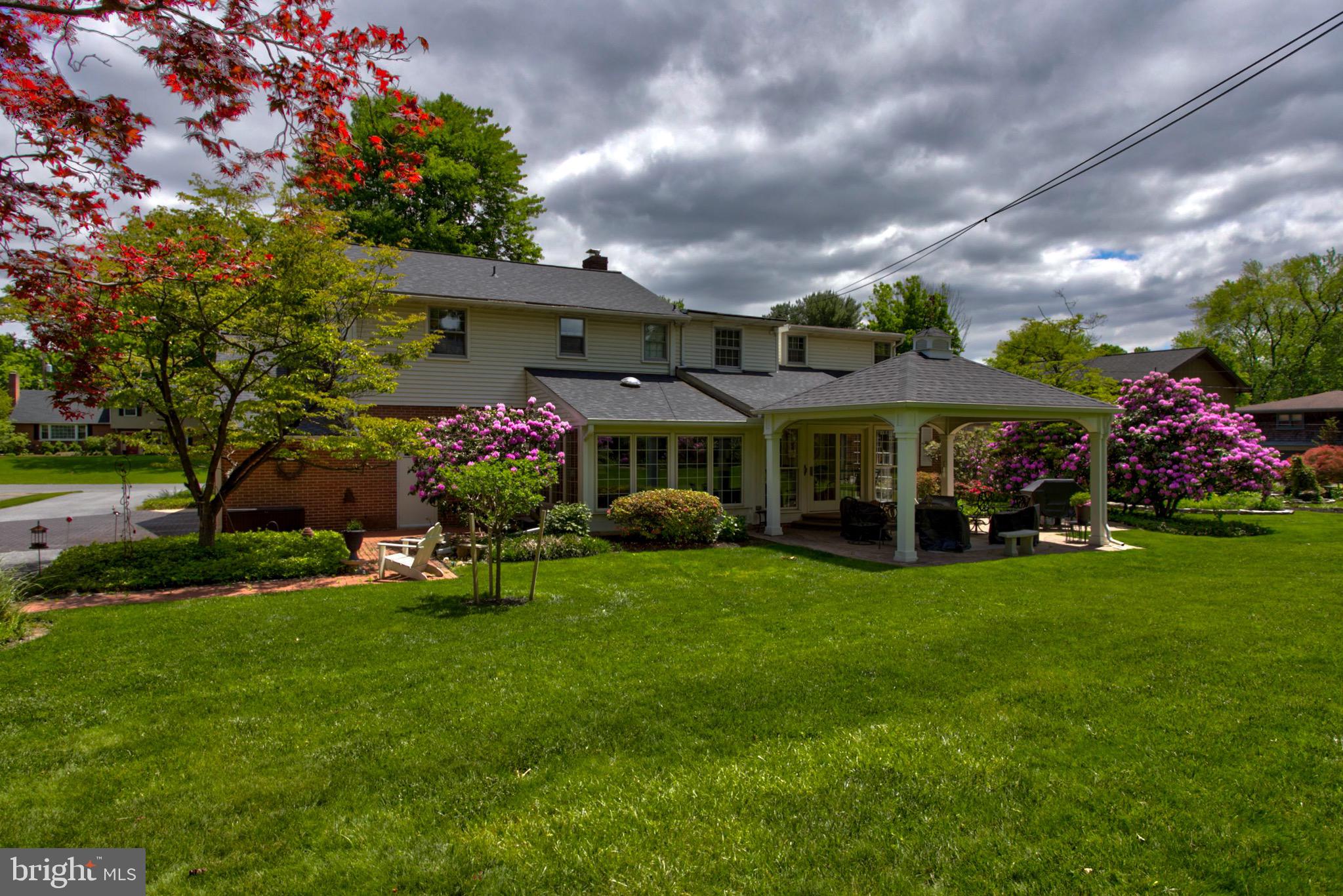 COUNTRY CLUB HEIGHTS - Residential