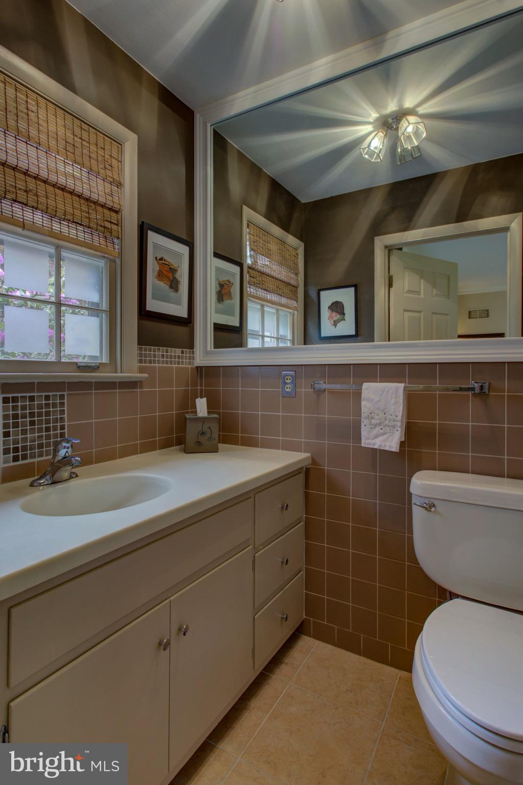 COUNTRY CLUB HEIGHTS - Residential