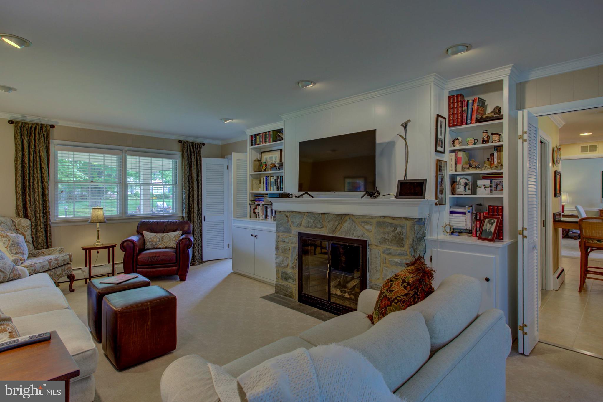 COUNTRY CLUB HEIGHTS - Residential