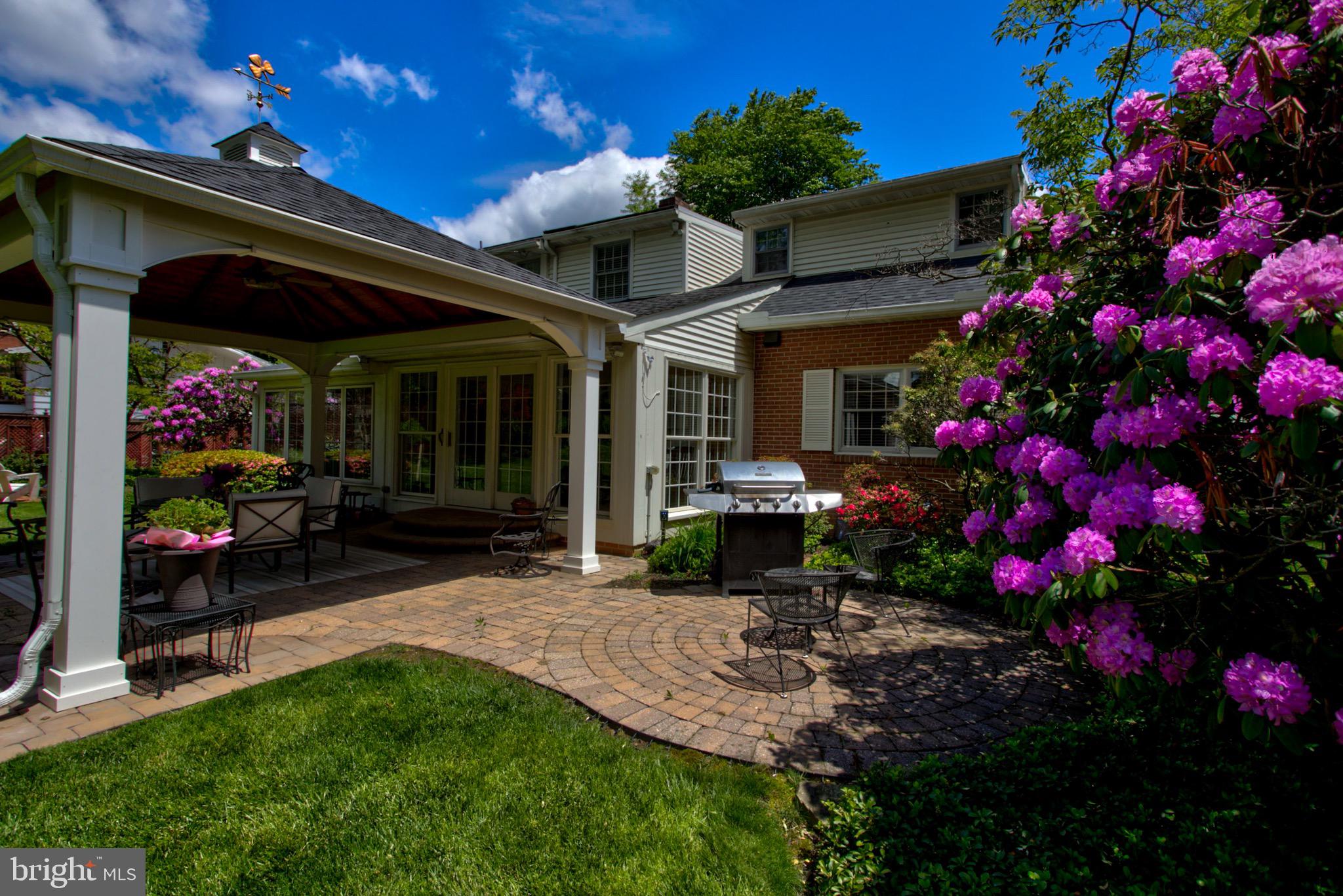 COUNTRY CLUB HEIGHTS - Residential