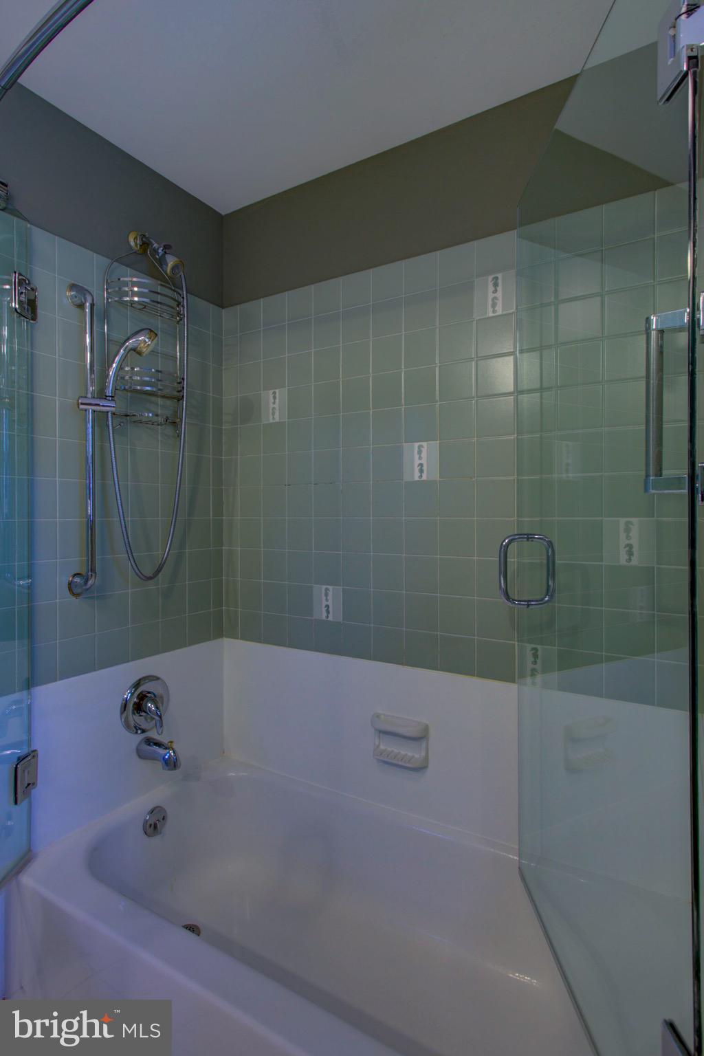 COUNTRY CLUB HEIGHTS - Residential