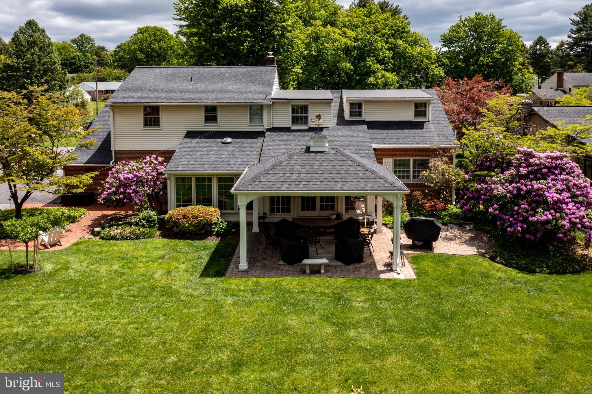COUNTRY CLUB HEIGHTS - Residential