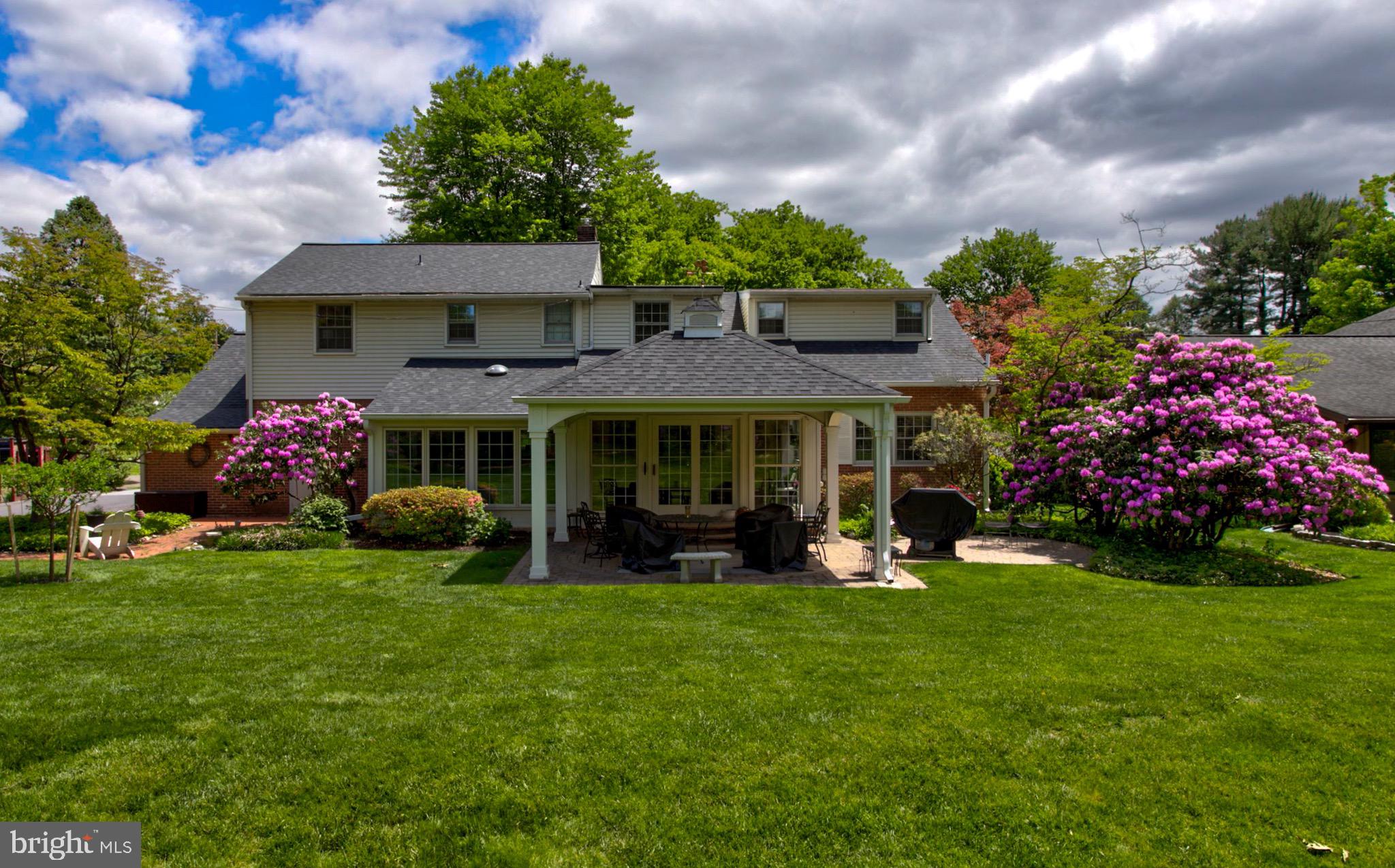 COUNTRY CLUB HEIGHTS - Residential