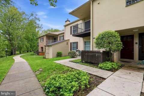 Condo For Rent - 513 Old Forge Crossing #513<br/> DEVON, PA 19333