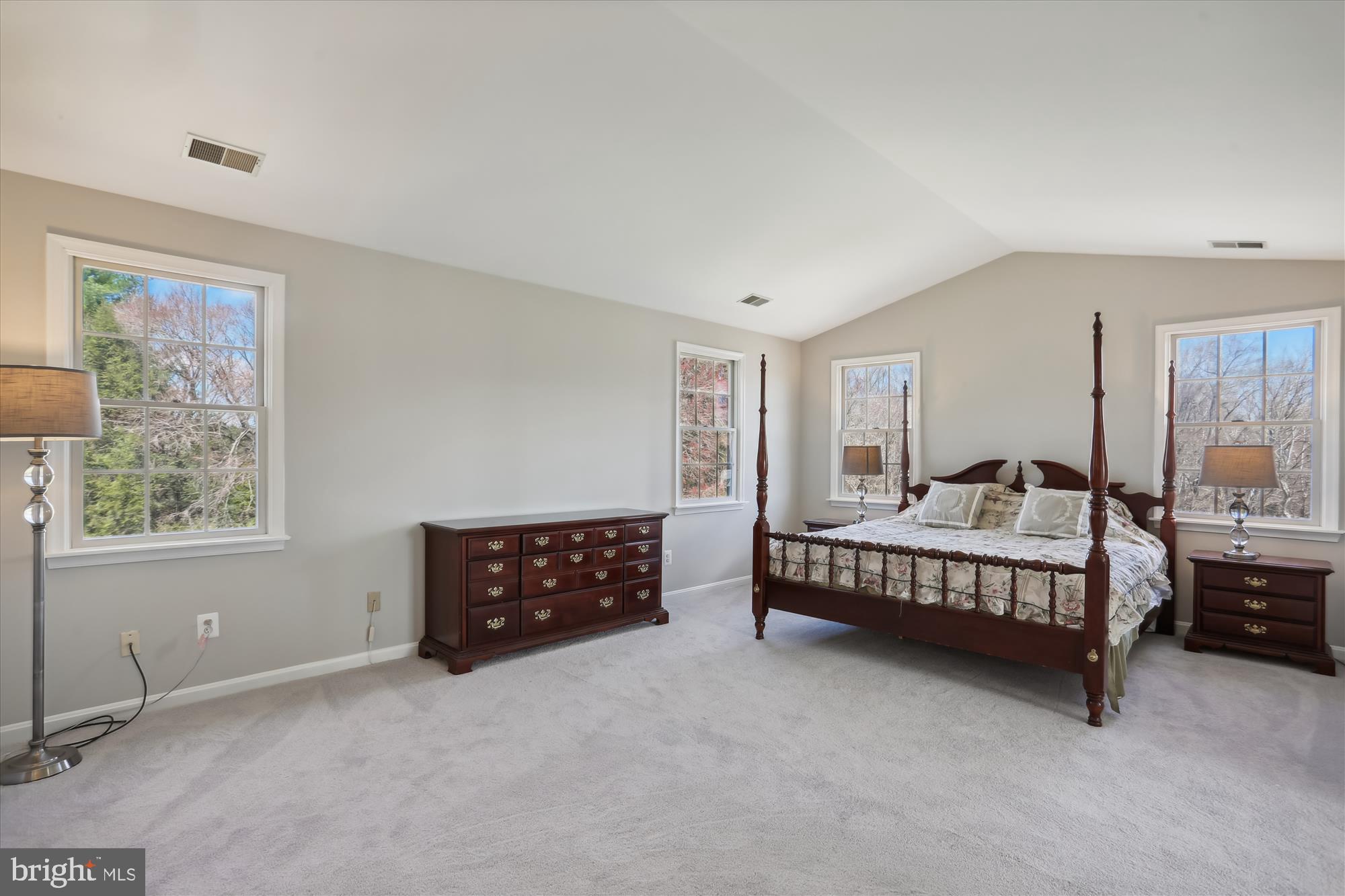 FARMLANDS - Residential