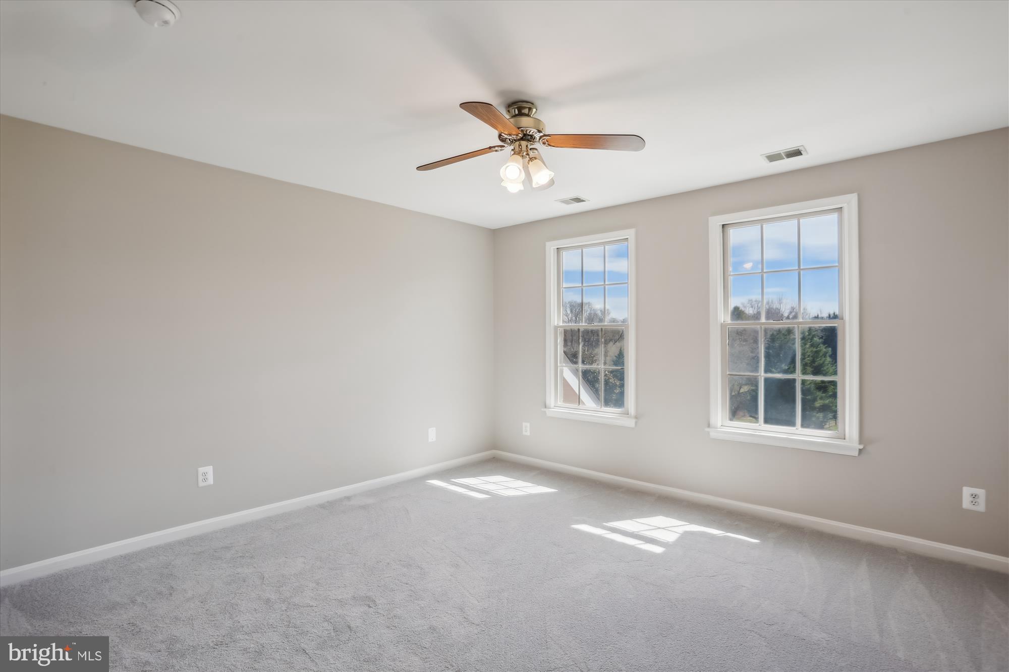 FARMLANDS - Residential